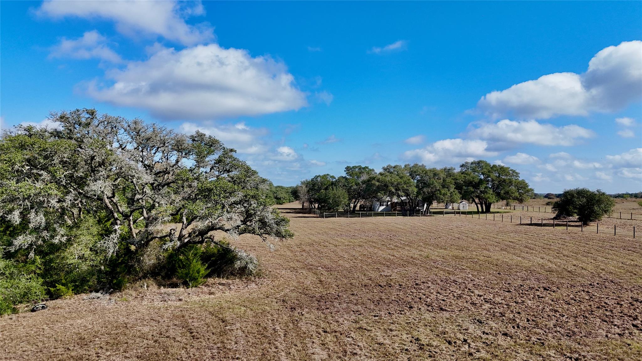415 County Road 457 Rd, Hallettsville, TX 77964