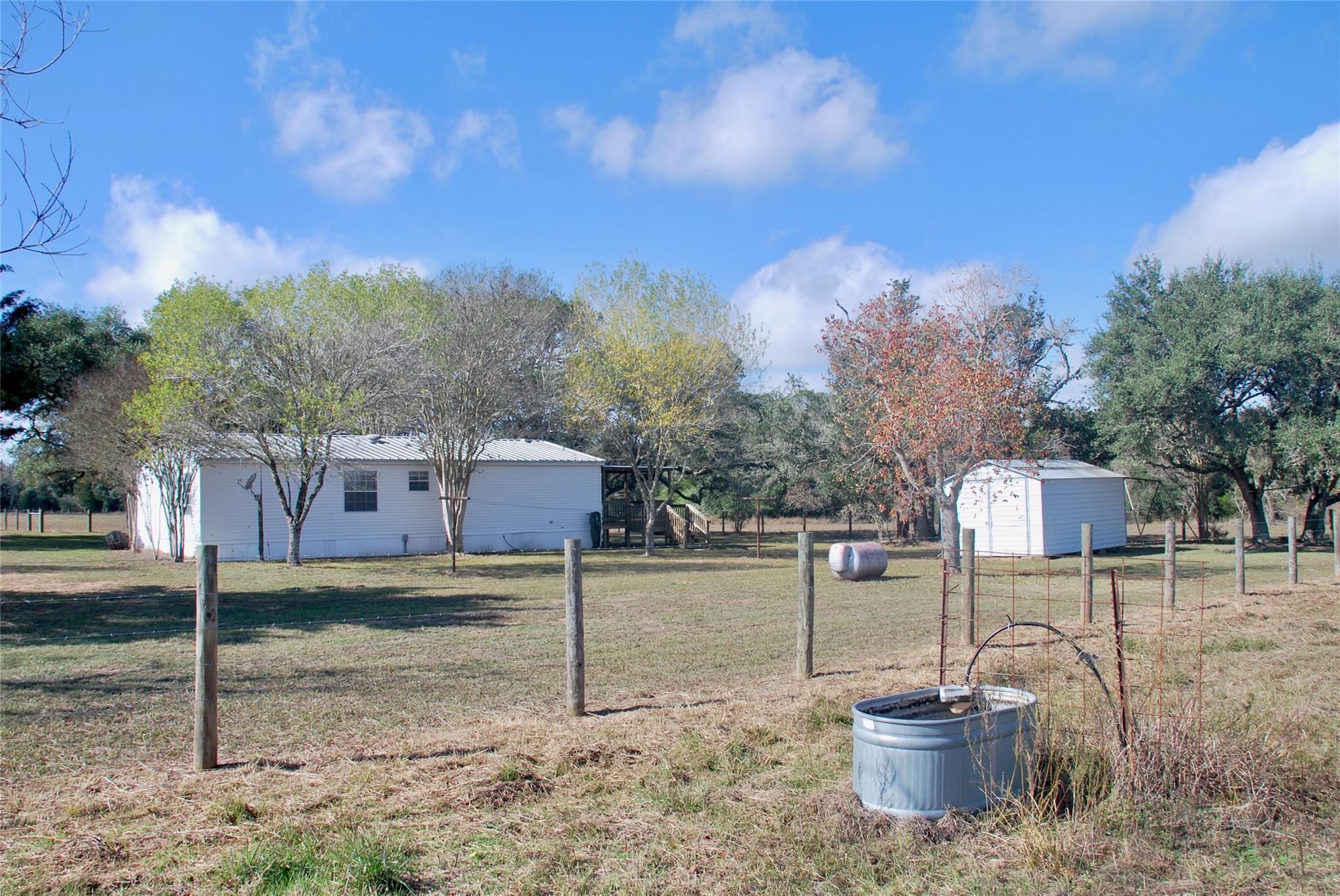 415 County Road 457 Rd, Hallettsville, TX 77964