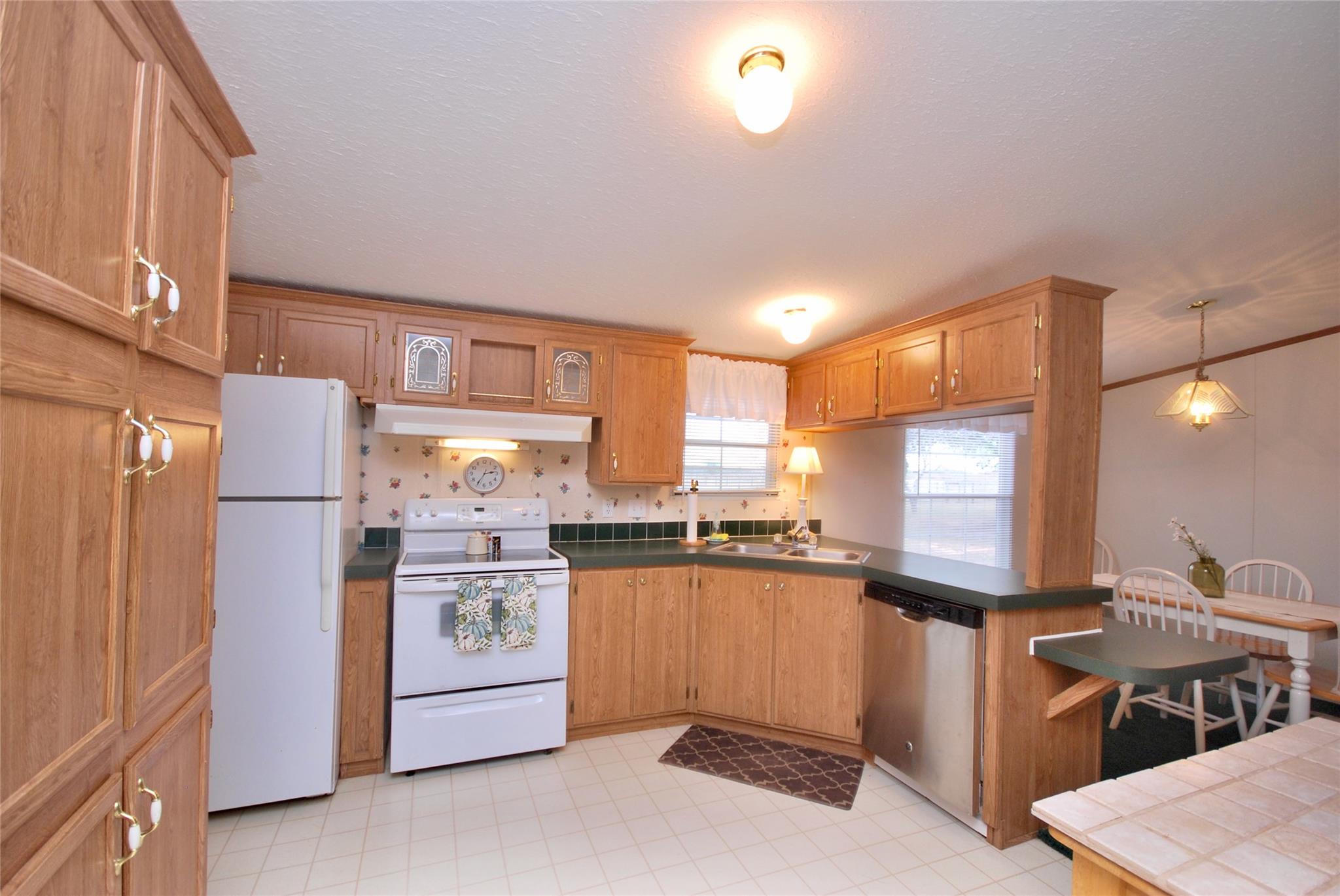 415 County Road 457 Rd, Hallettsville, TX 77964