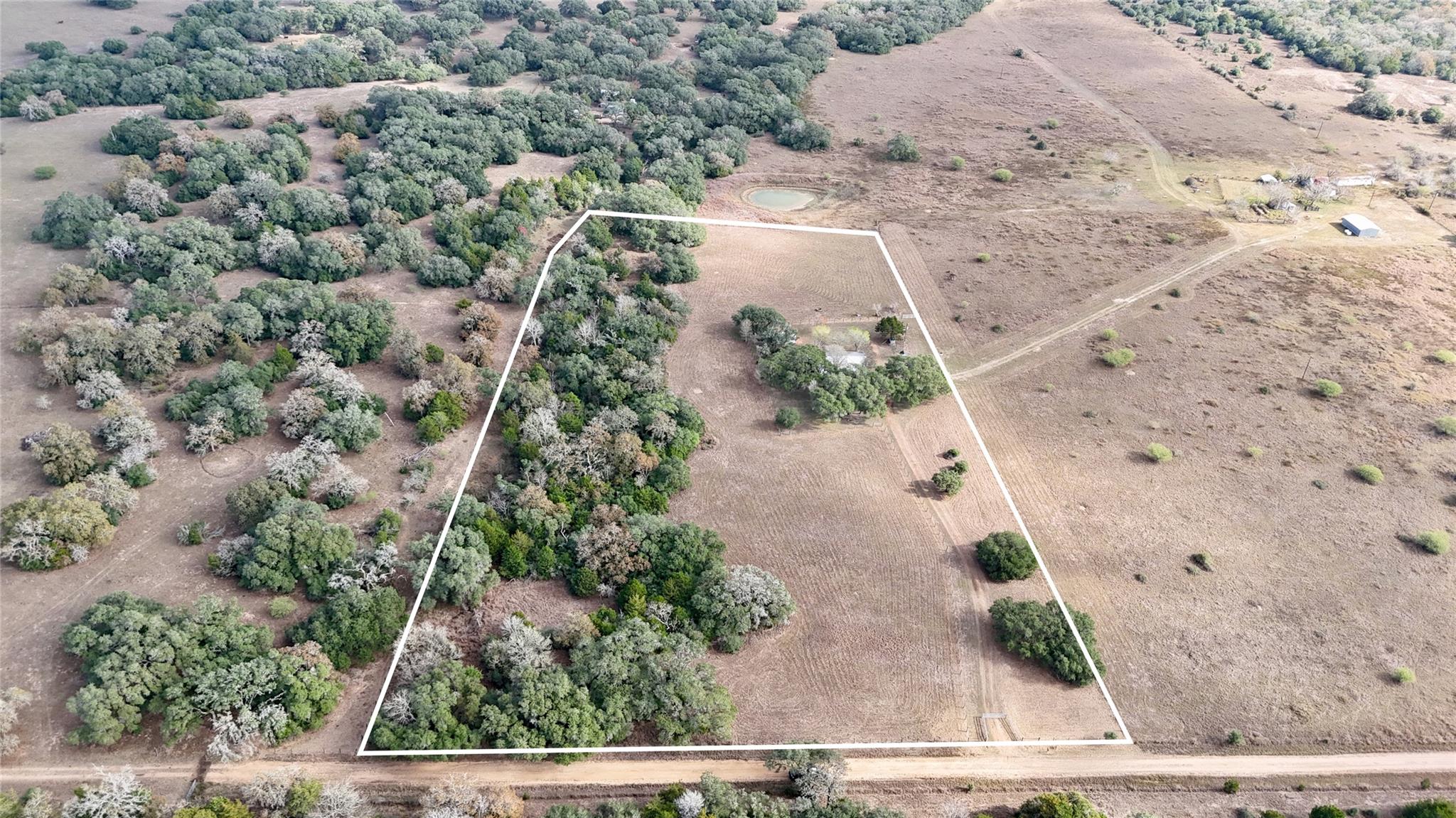 415 County Road 457 Rd, Hallettsville, TX 77964
