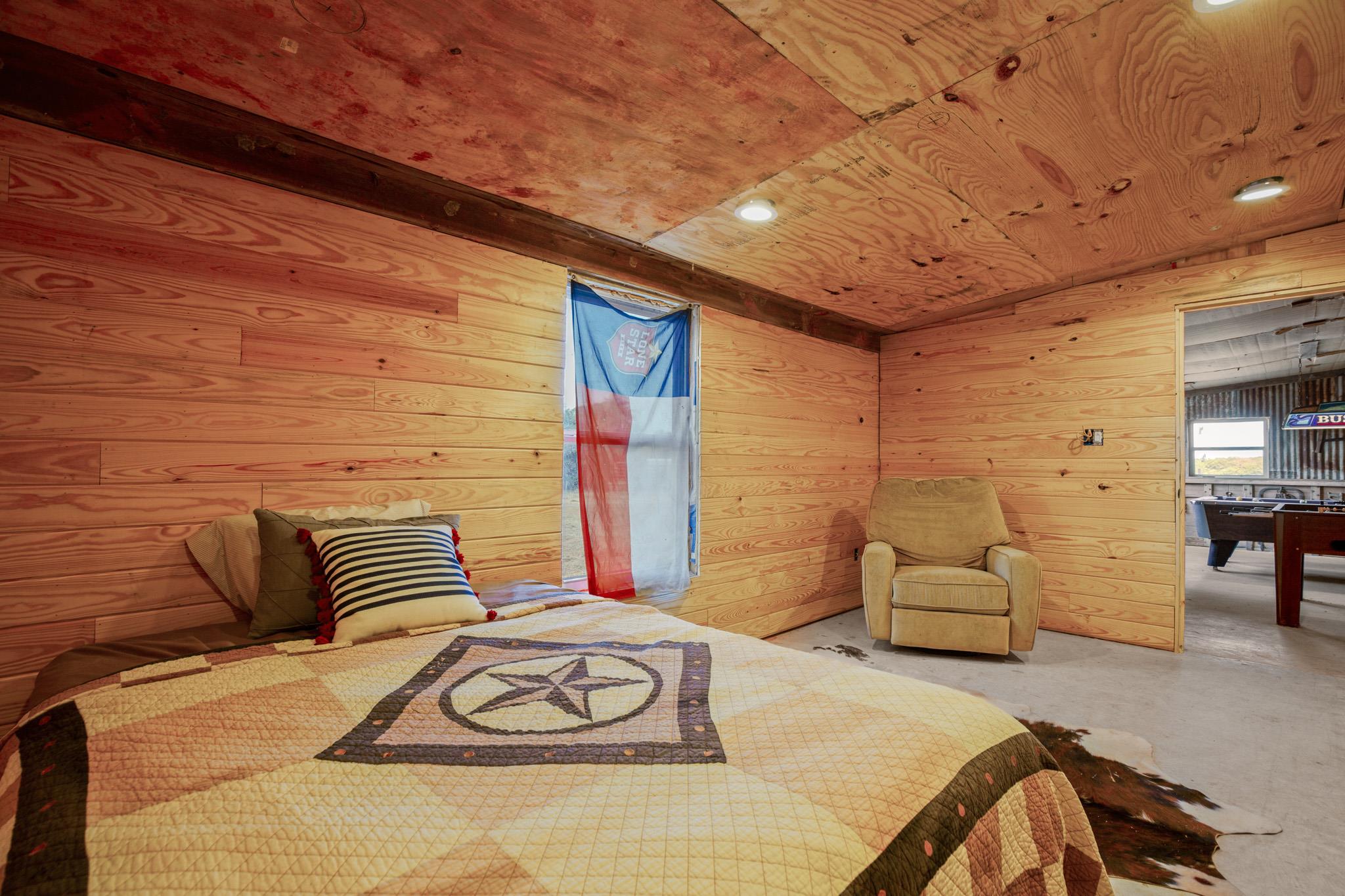 1099 Private Road 1061, Paige, TX 78659