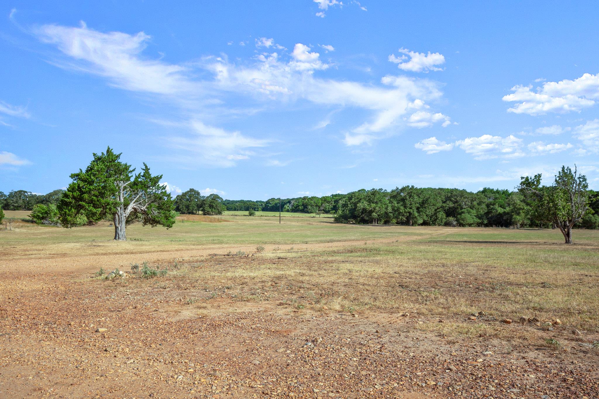 1099 Private Road 1061, Paige, TX 78659