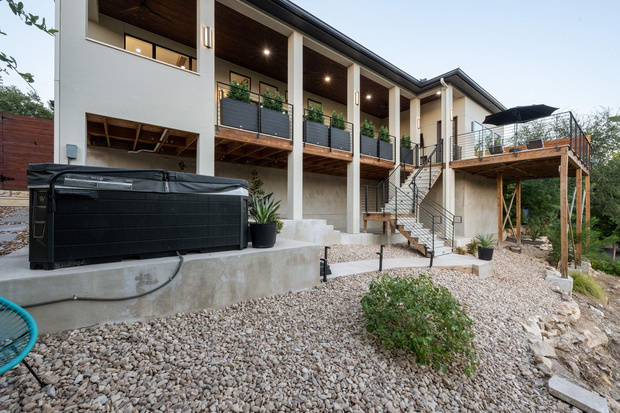 19509 INVERNESS Dr, Spicewood, TX 78669