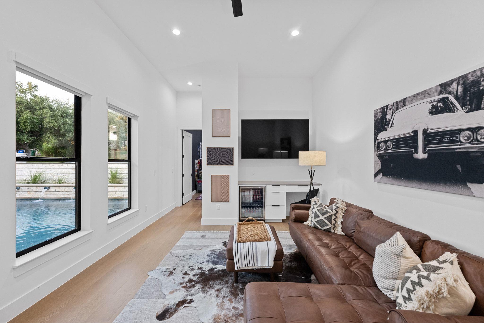 19509 INVERNESS Dr, Spicewood, TX 78669