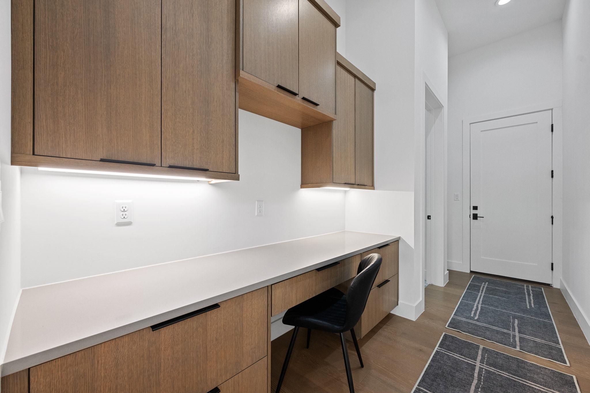 19509 INVERNESS Dr, Spicewood, TX 78669