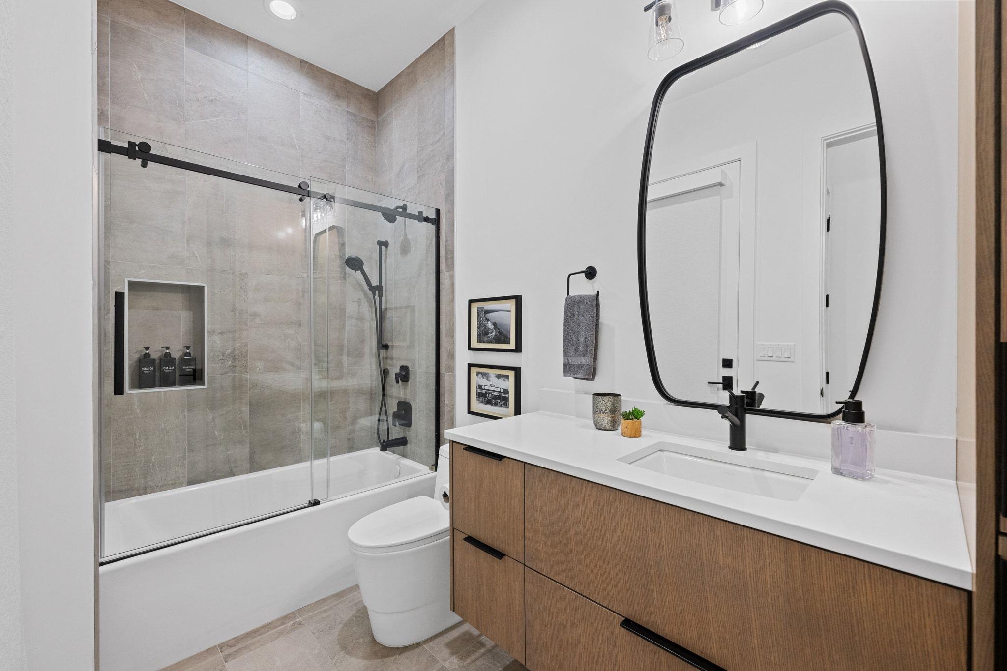 19509 INVERNESS Dr, Spicewood, TX 78669