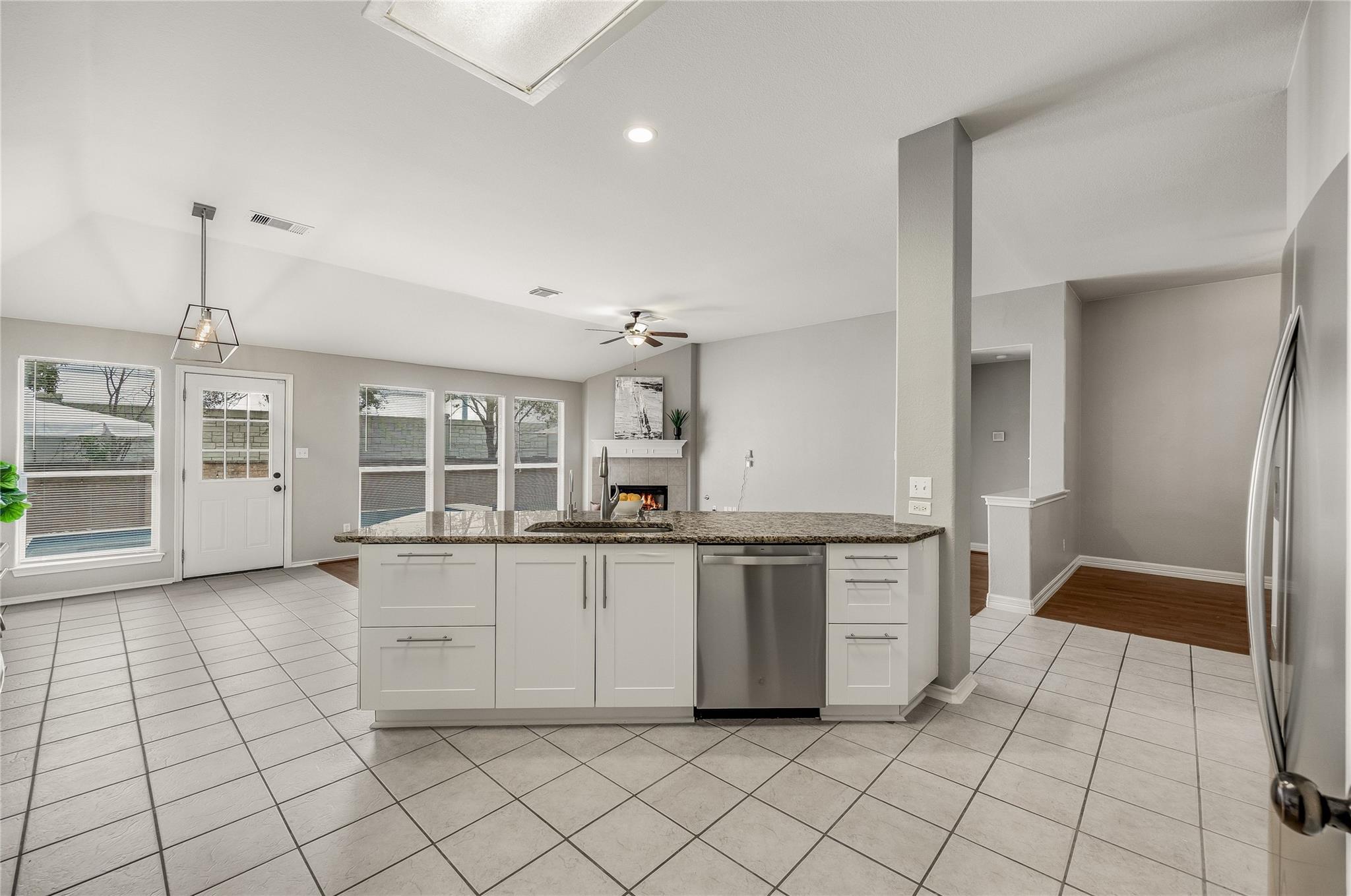 4319 S Summercrest Loop, Round Rock, TX 78681