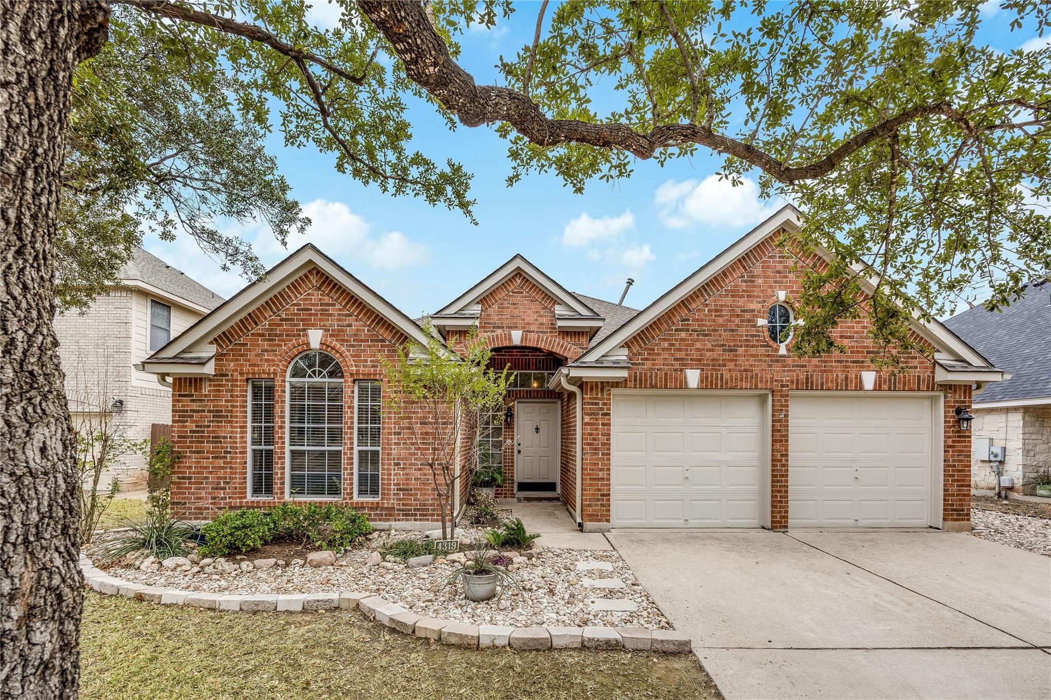 4319 S Summercrest Loop, Round Rock, TX 78681
