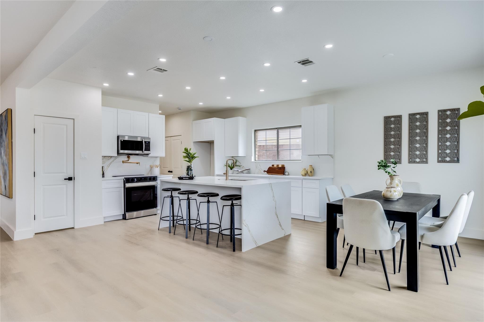 19912 Lime Cv, Round Rock, TX 78664