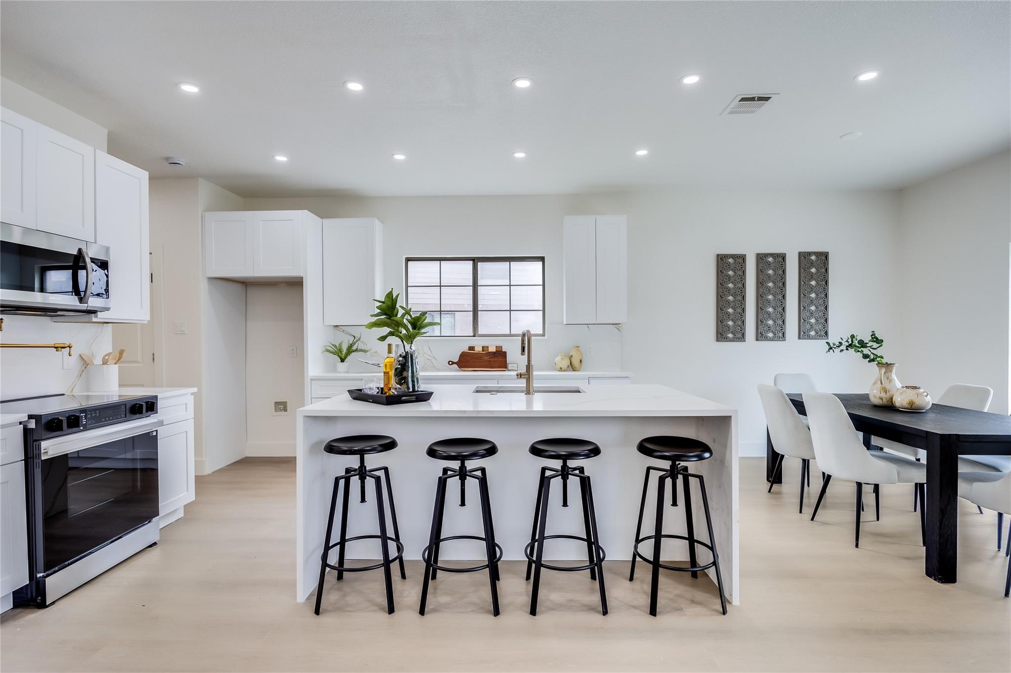 19912 Lime Cv, Round Rock, TX 78664