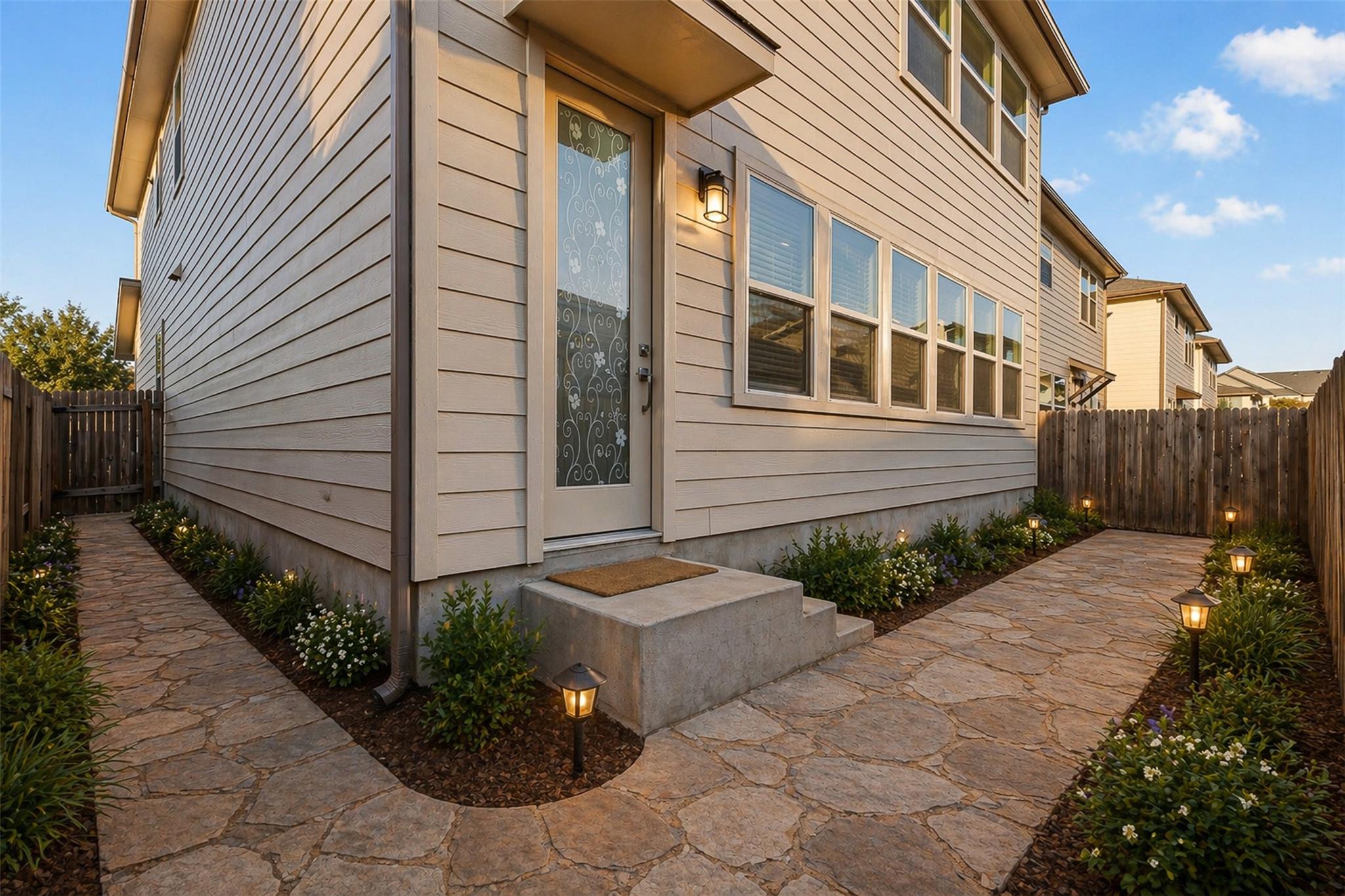 9107 Moonstone Dr, Austin, TX 78729