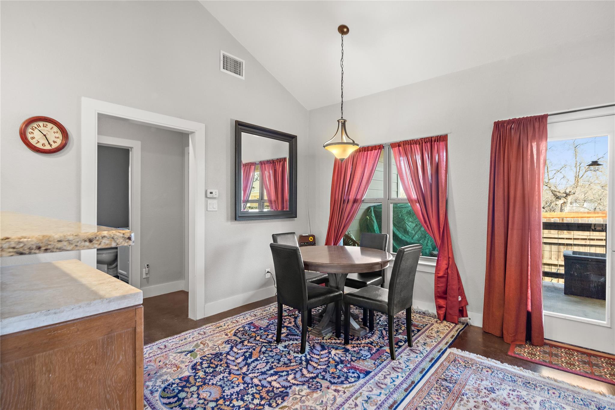 142 W Persimmon Dr, Granite Shoals, TX 78654