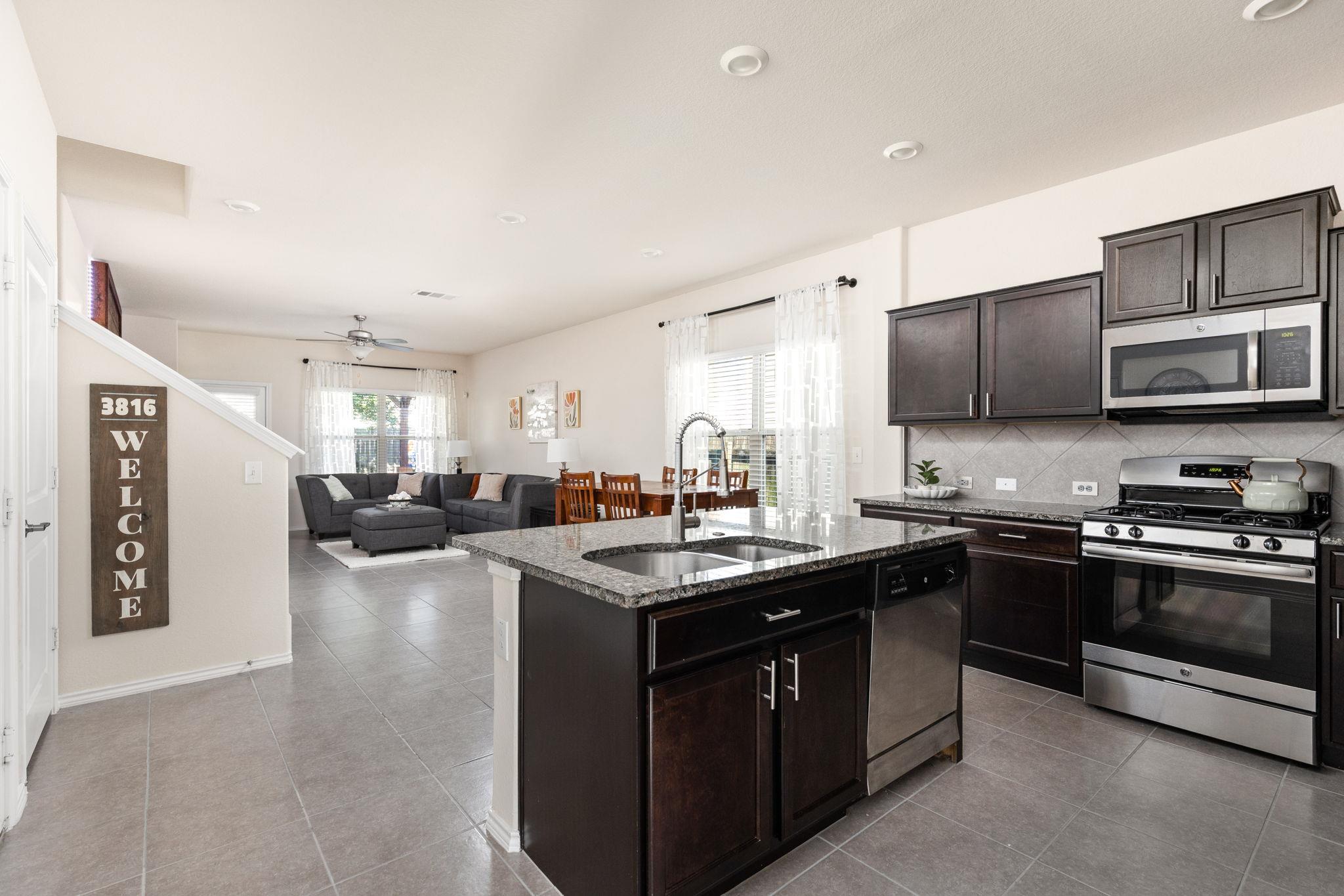 3816 Breckenridge Dr, Austin, TX 78744