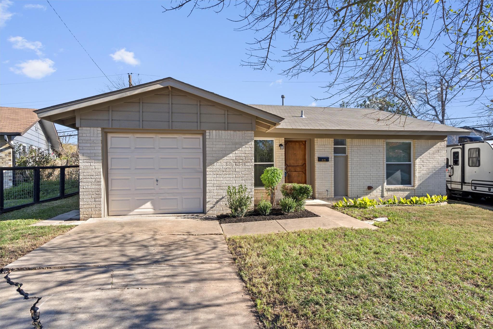 8515 Spearman Dr, Austin, TX 78757