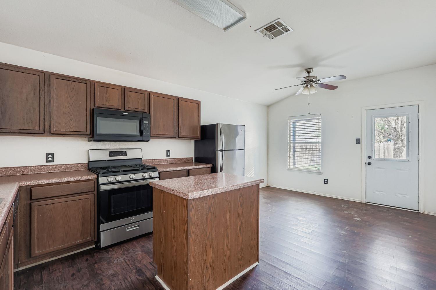 200 Firebush Way, Buda, TX 78610