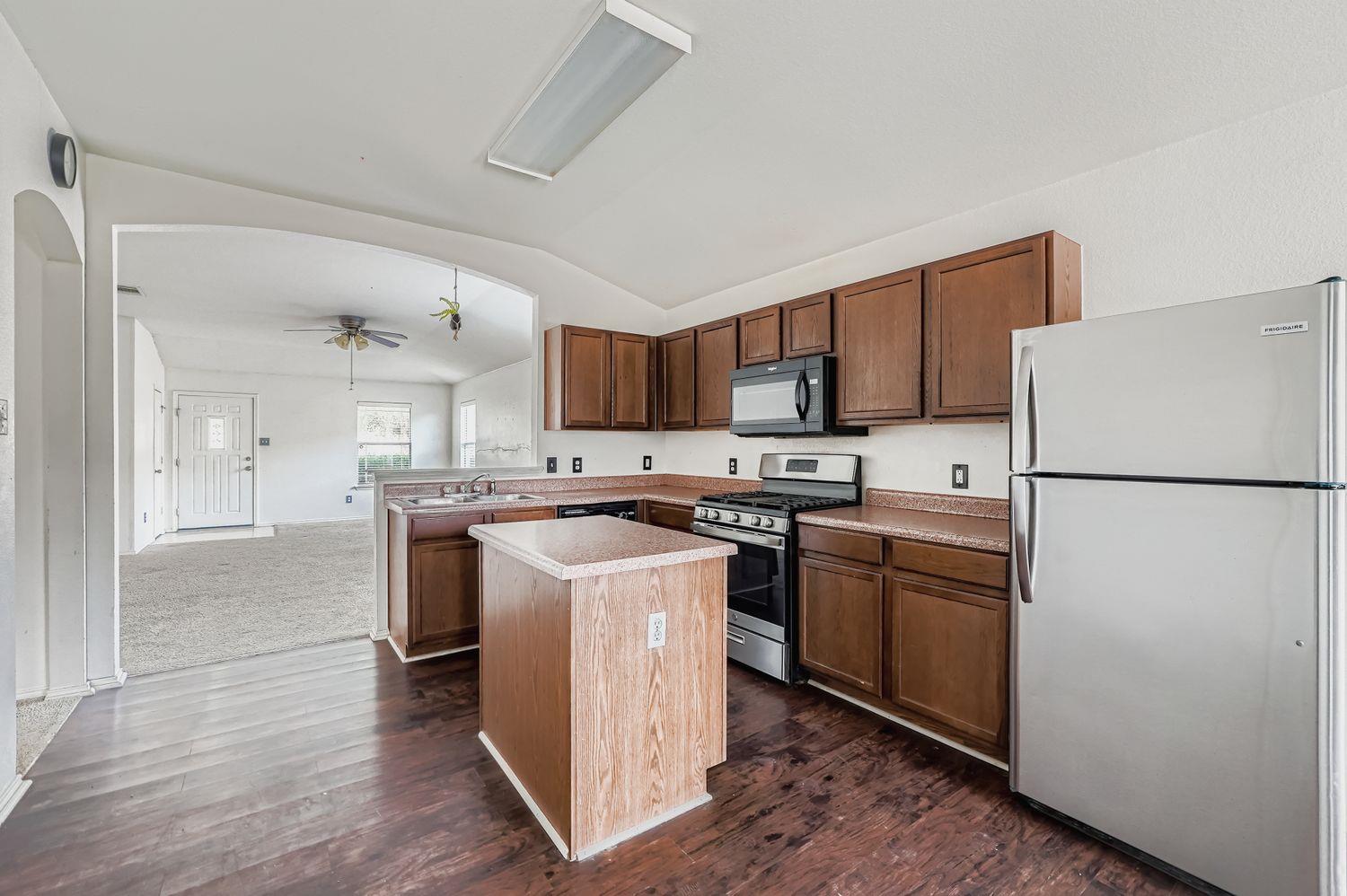 200 Firebush Way, Buda, TX 78610