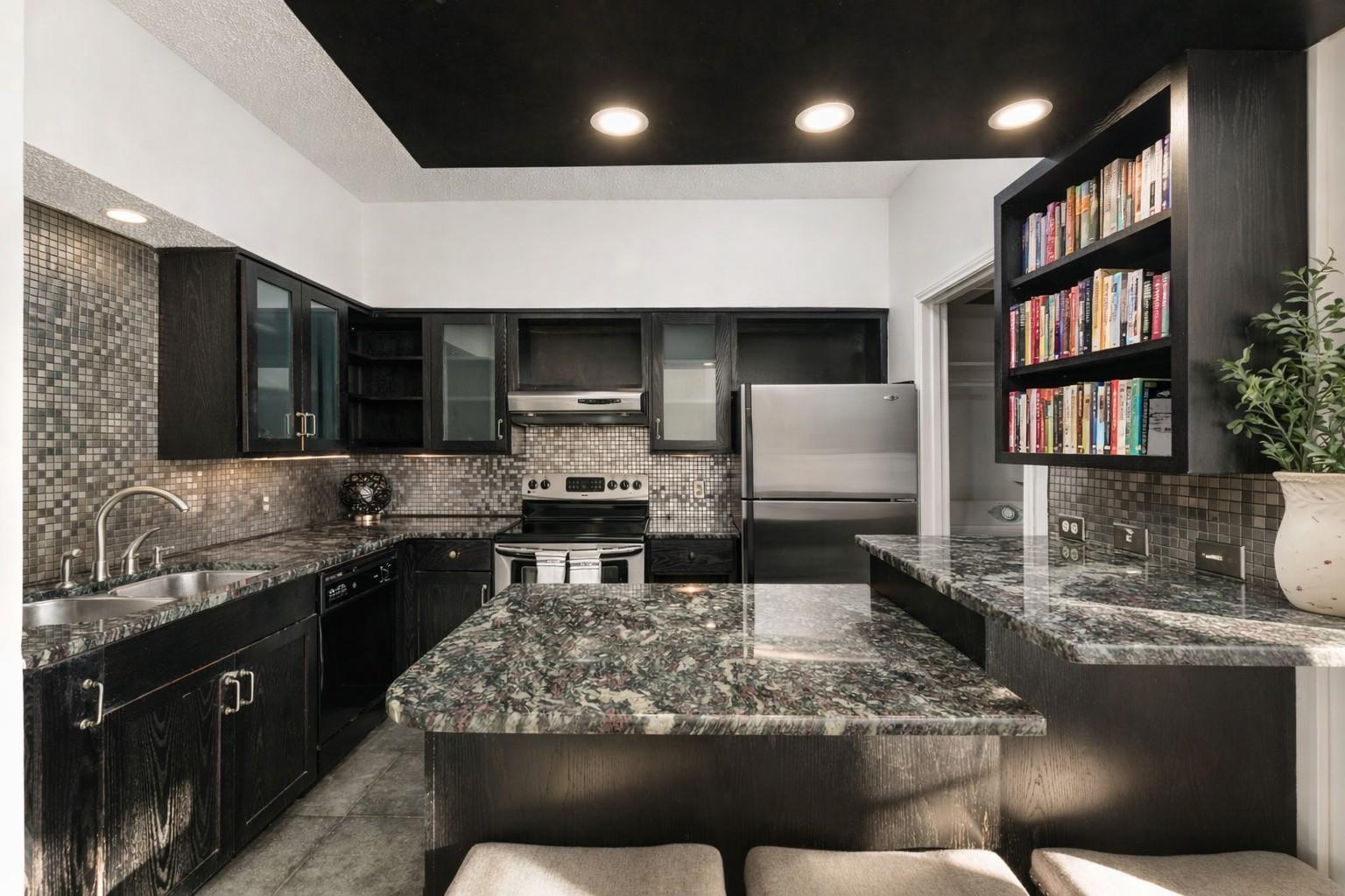 1307 Kinney Ave # 124, Austin, TX 78704