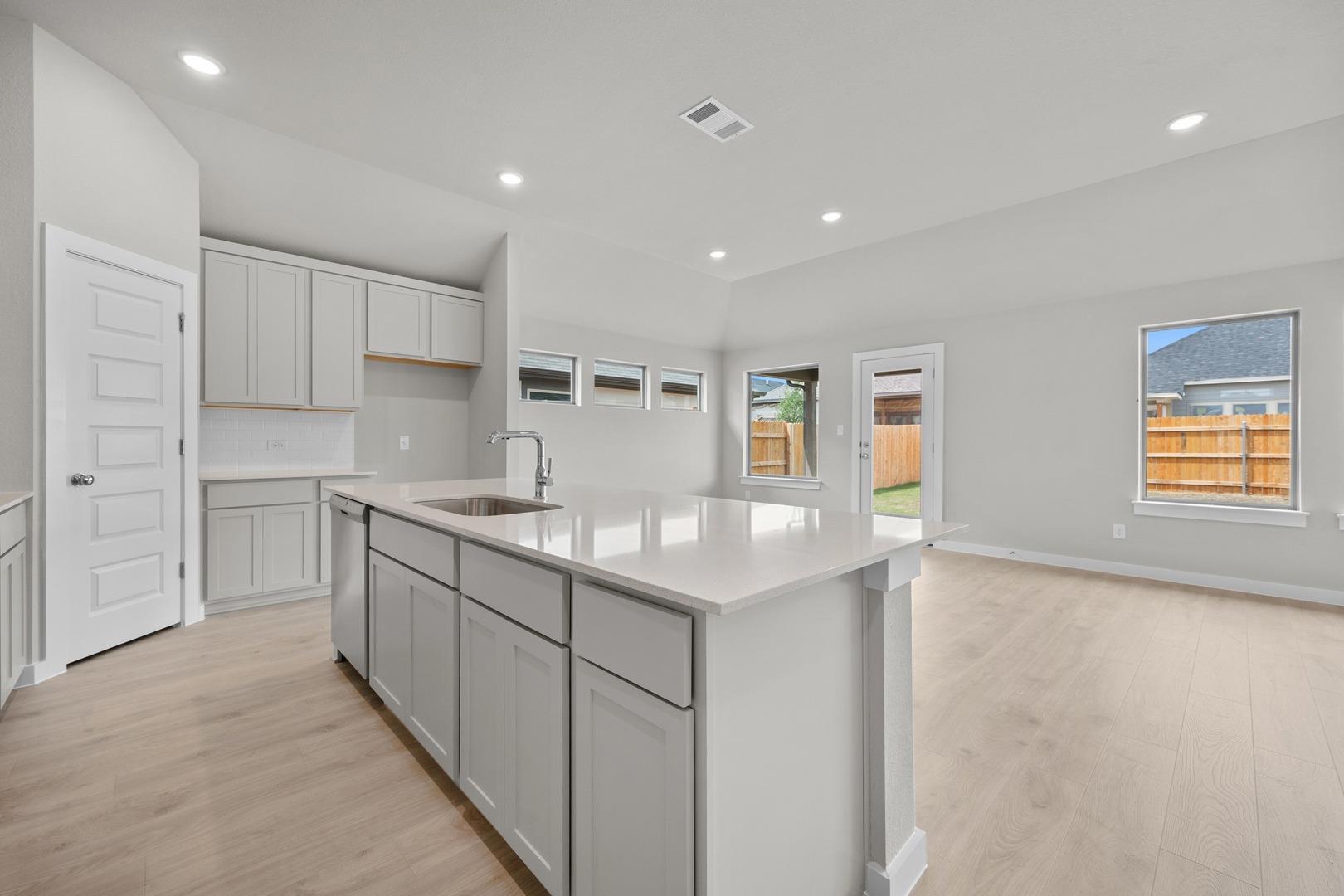 115 Mandeville Dr, Hutto, TX 78634