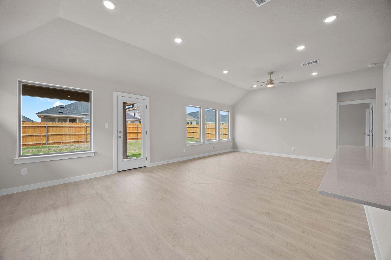 115 Mandeville Dr, Hutto, TX 78634