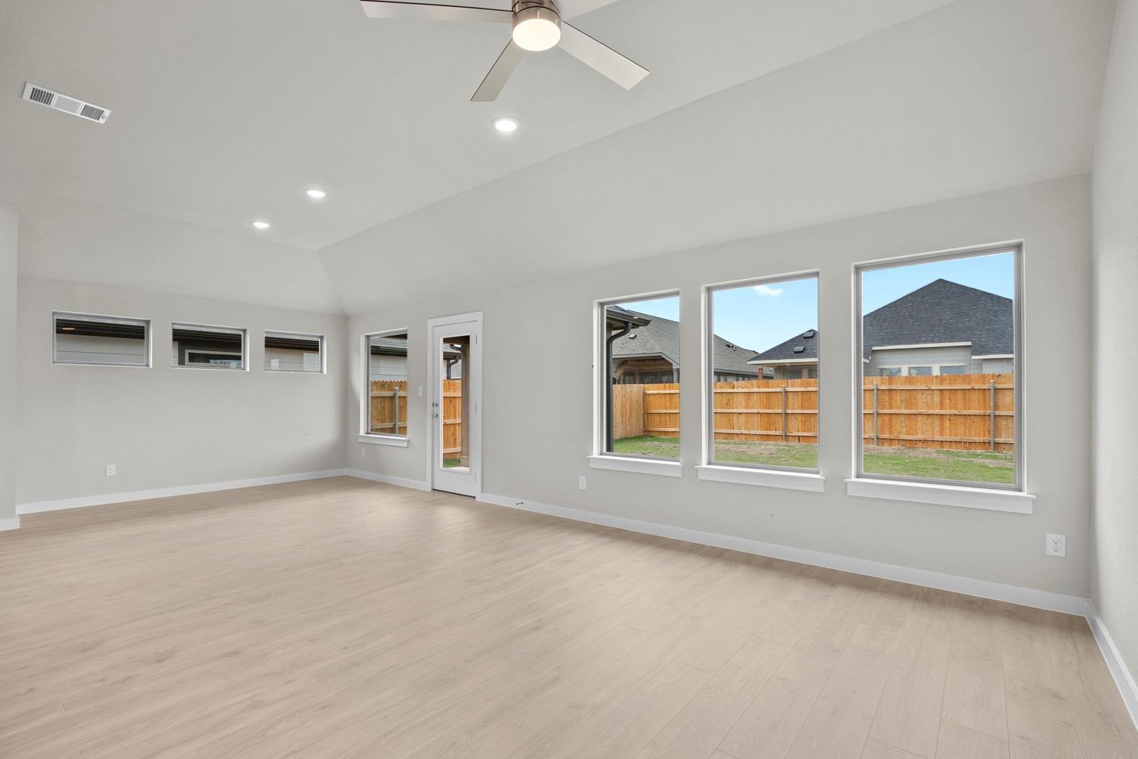 115 Mandeville Dr, Hutto, TX 78634