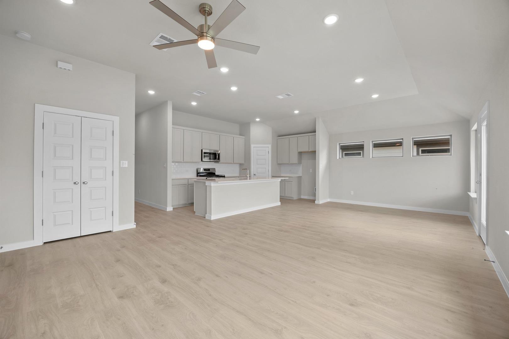 115 Mandeville Dr, Hutto, TX 78634