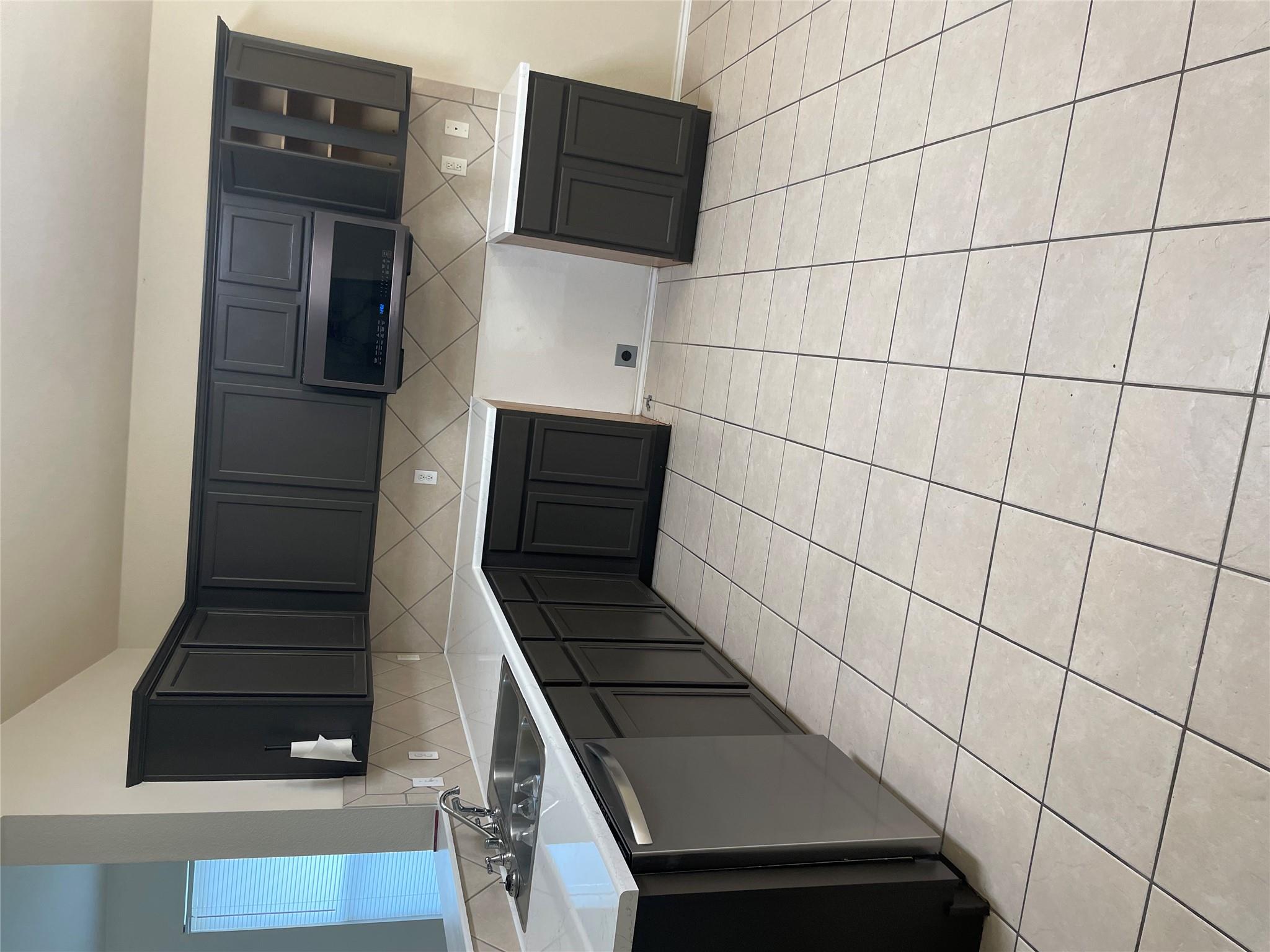 209 Peaceful Haven Way, Hutto, TX 78634