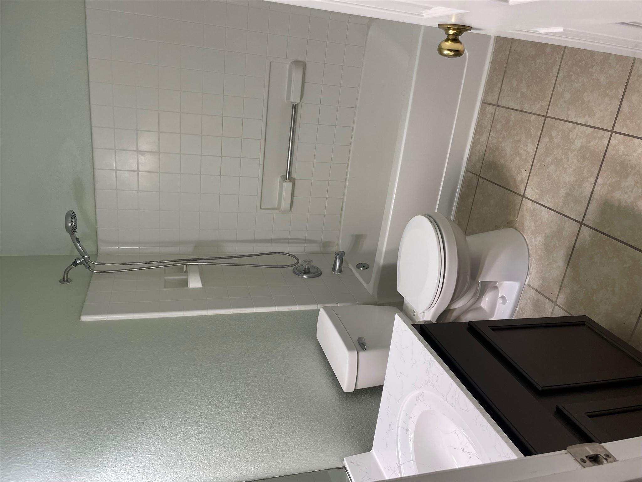 209 Peaceful Haven Way, Hutto, TX 78634