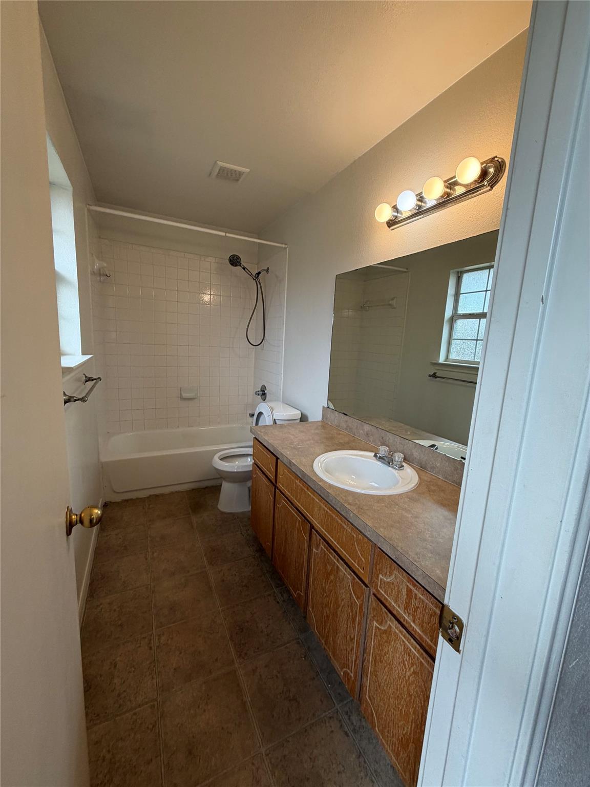 503 Manhattan Dr # B, Nolanville, TX 76559