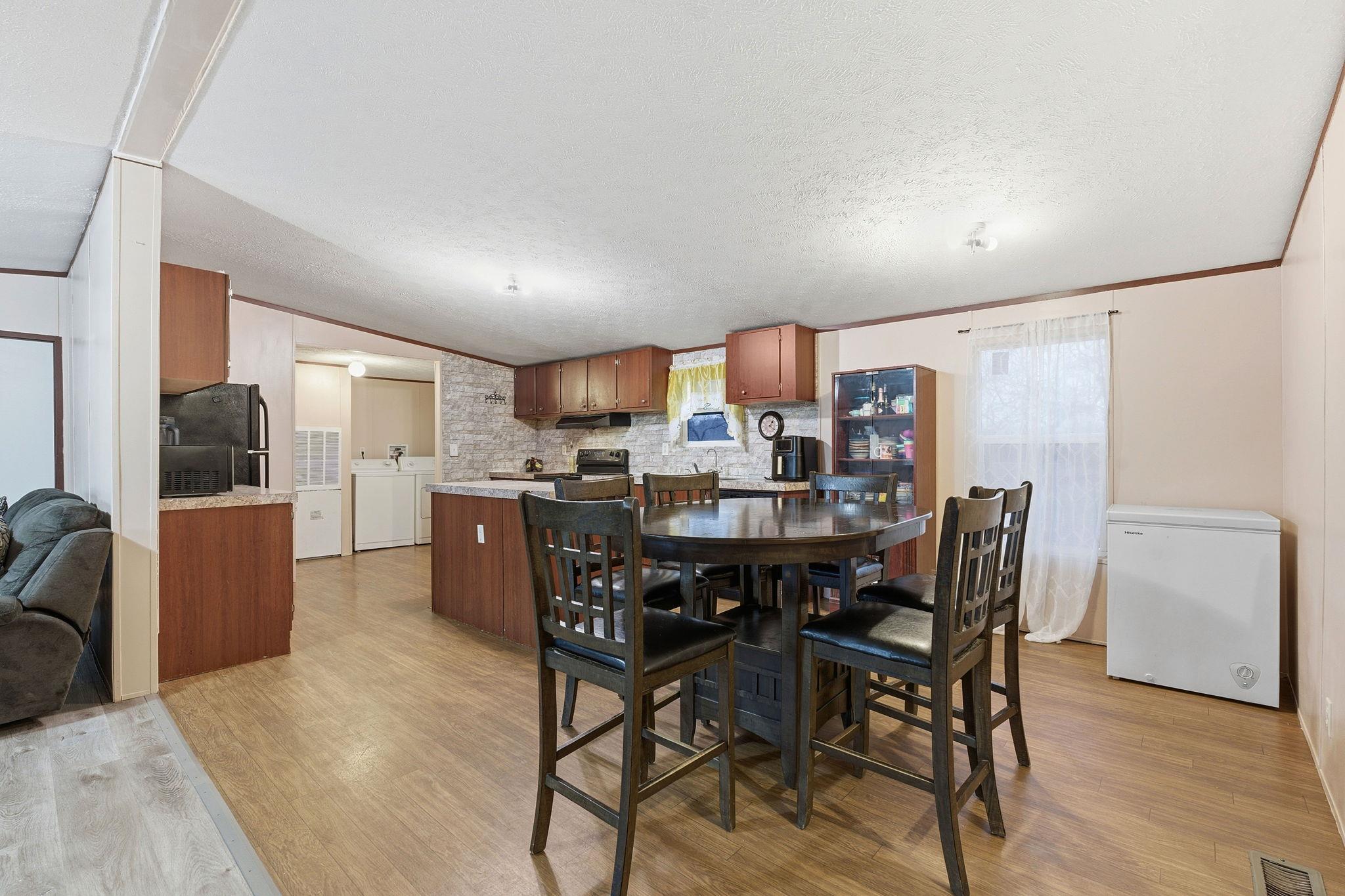 1278 Fm 812 Rd, Cedar Creek, TX 78612