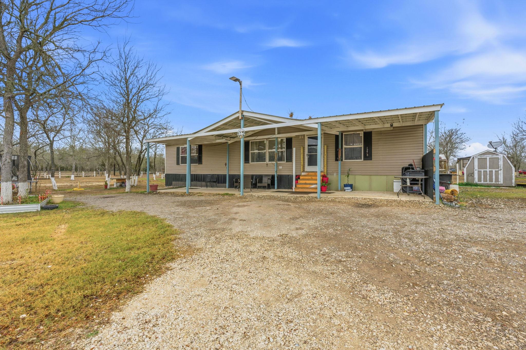 1278 Fm 812 Rd, Cedar Creek, TX 78612