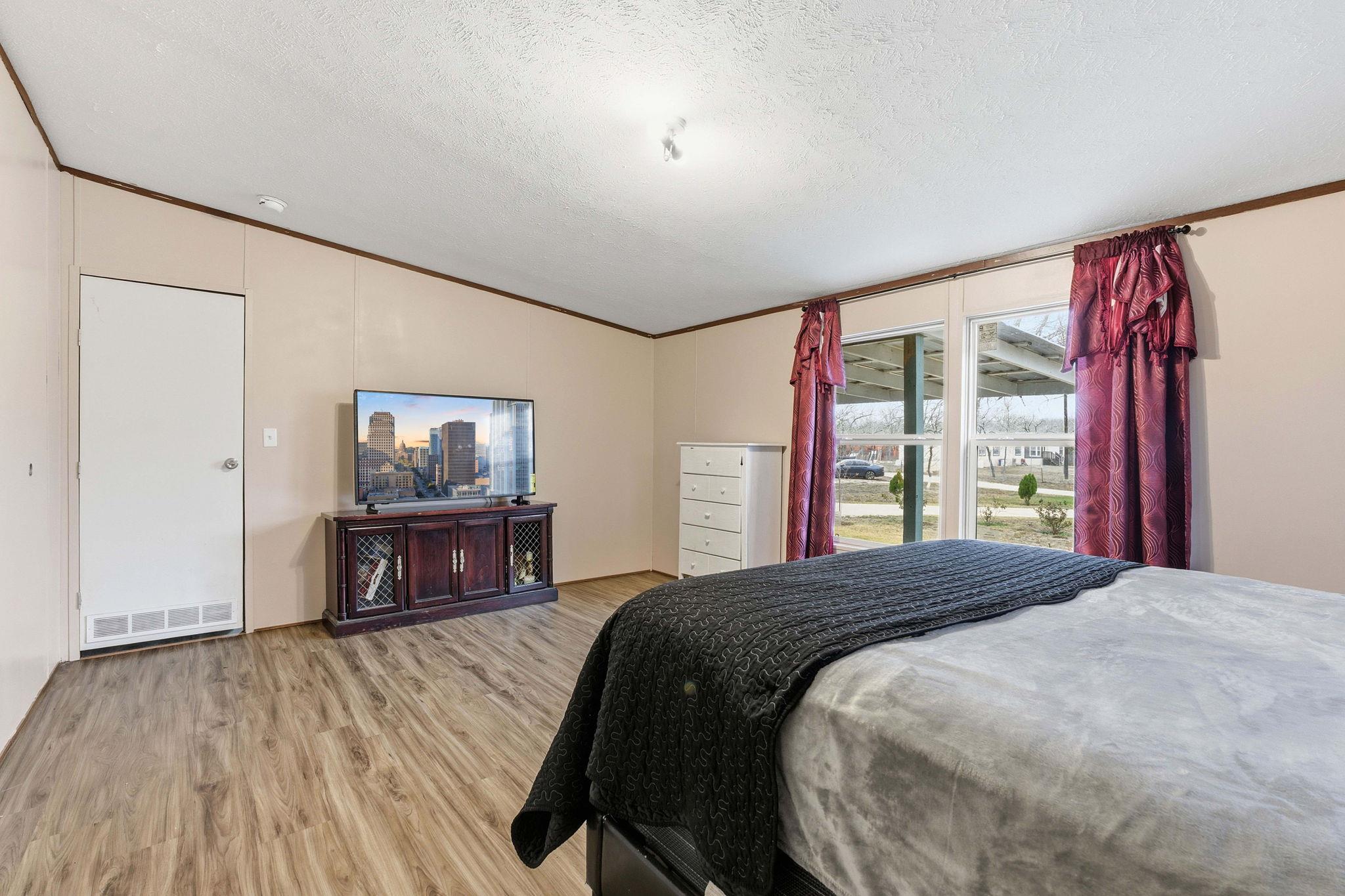 1278 Fm 812 Rd, Cedar Creek, TX 78612