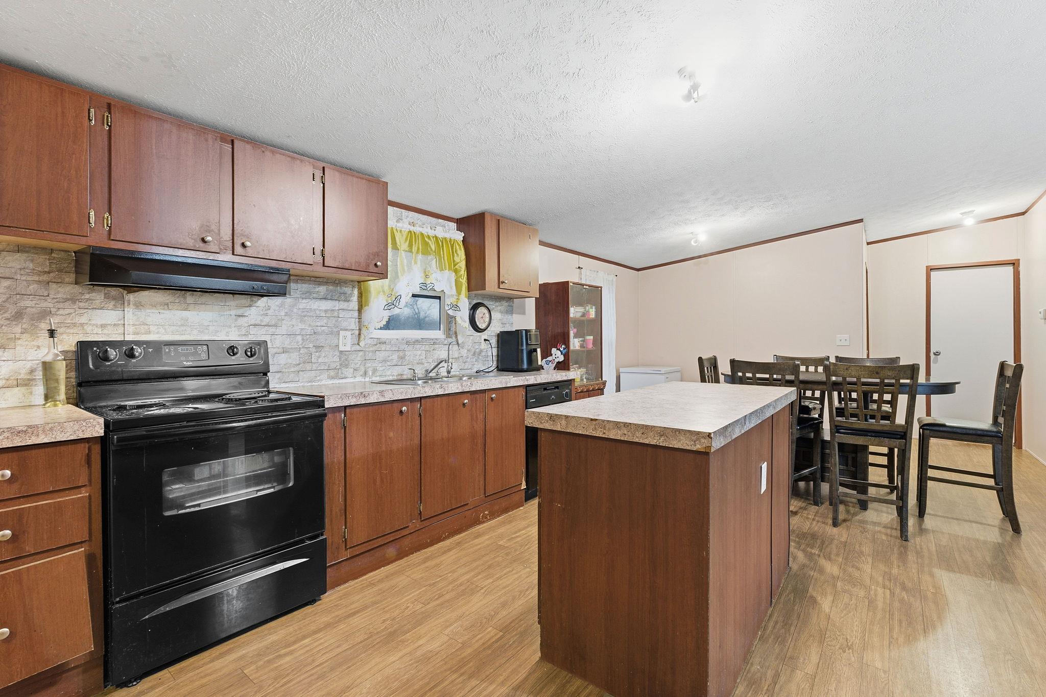 1278 Fm 812 Rd, Cedar Creek, TX 78612