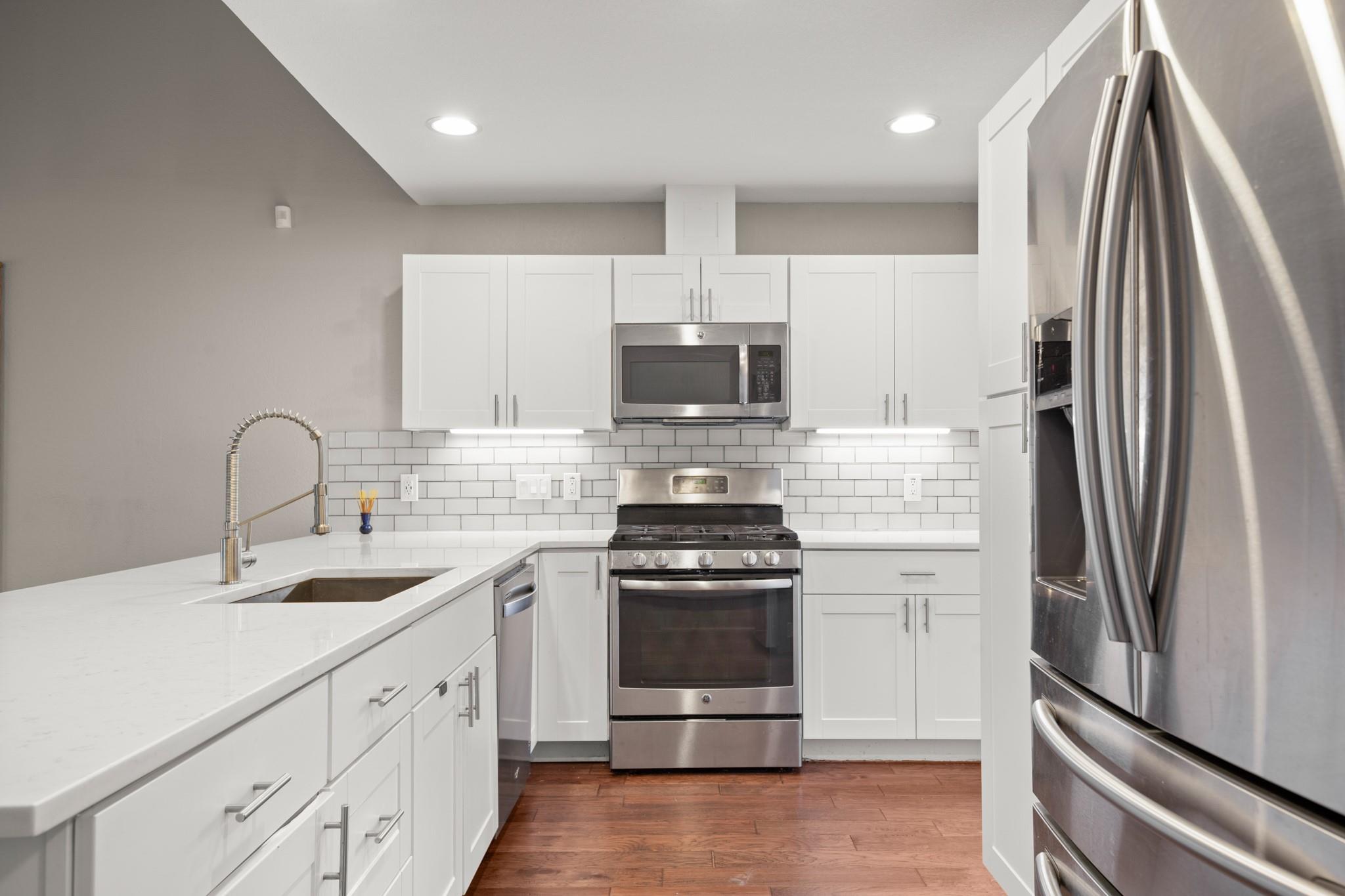 7404 Barcelona Dr, Austin, TX 78752