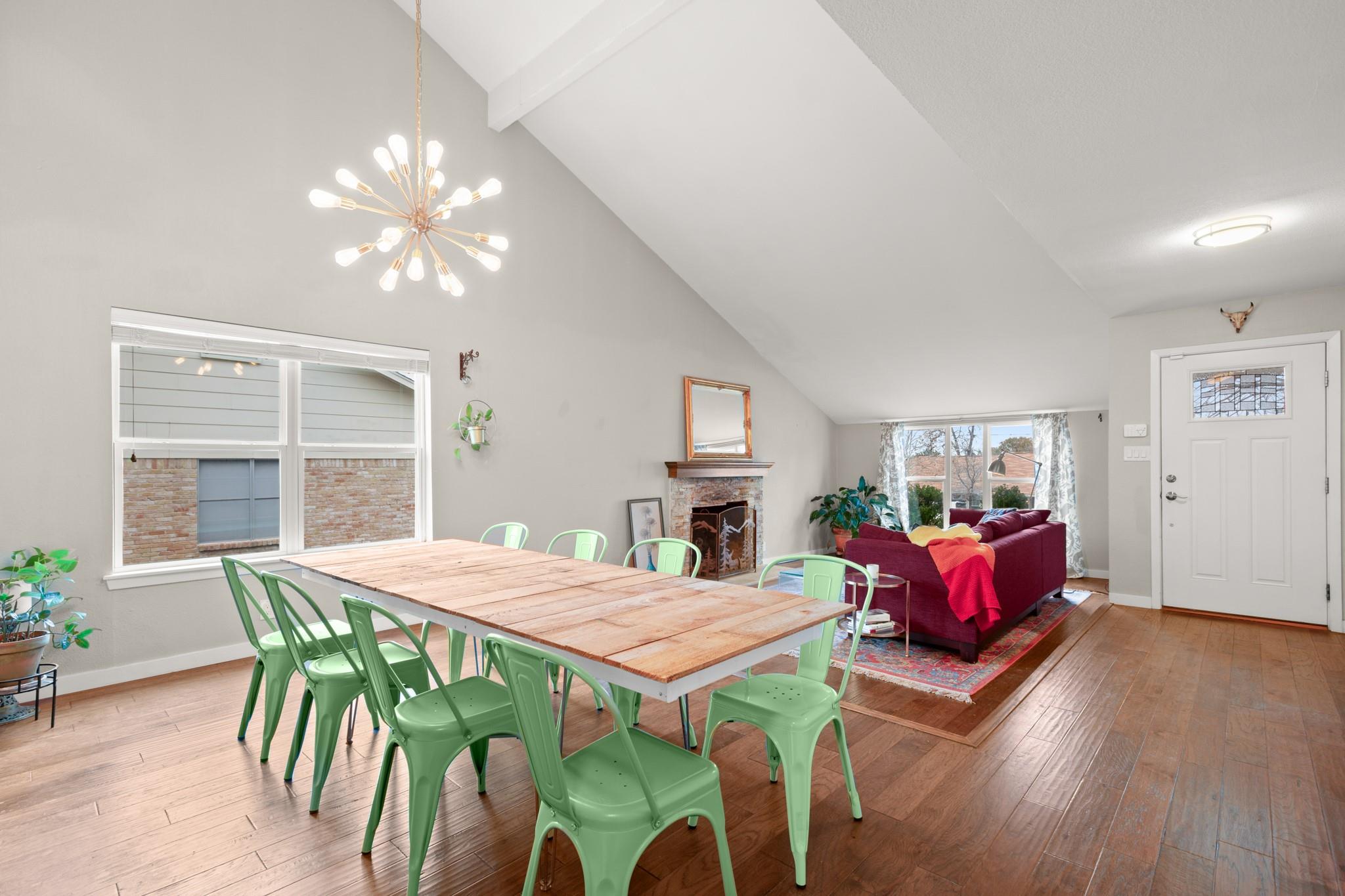 7404 Barcelona Dr, Austin, TX 78752