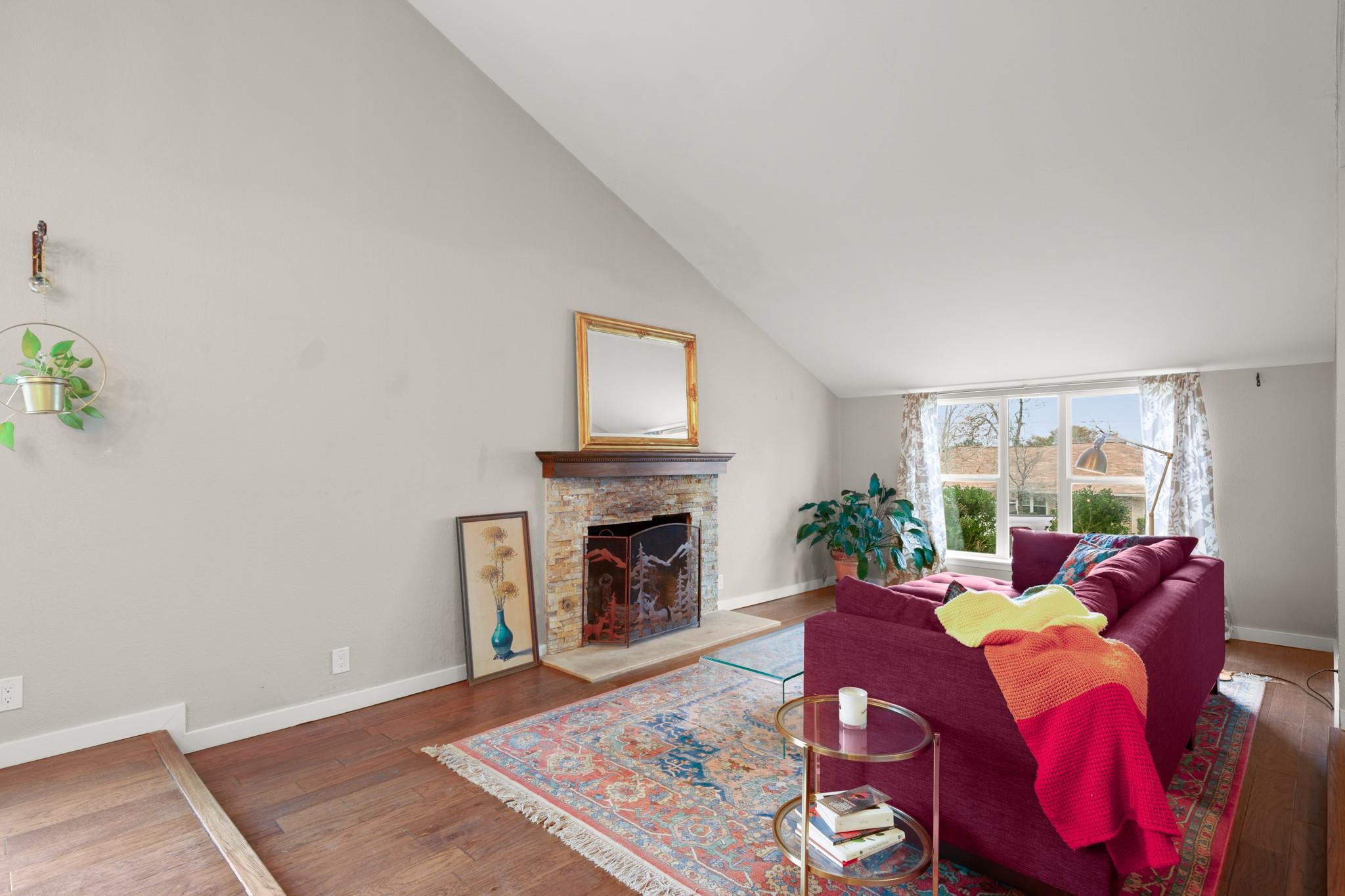 7404 Barcelona Dr, Austin, TX 78752