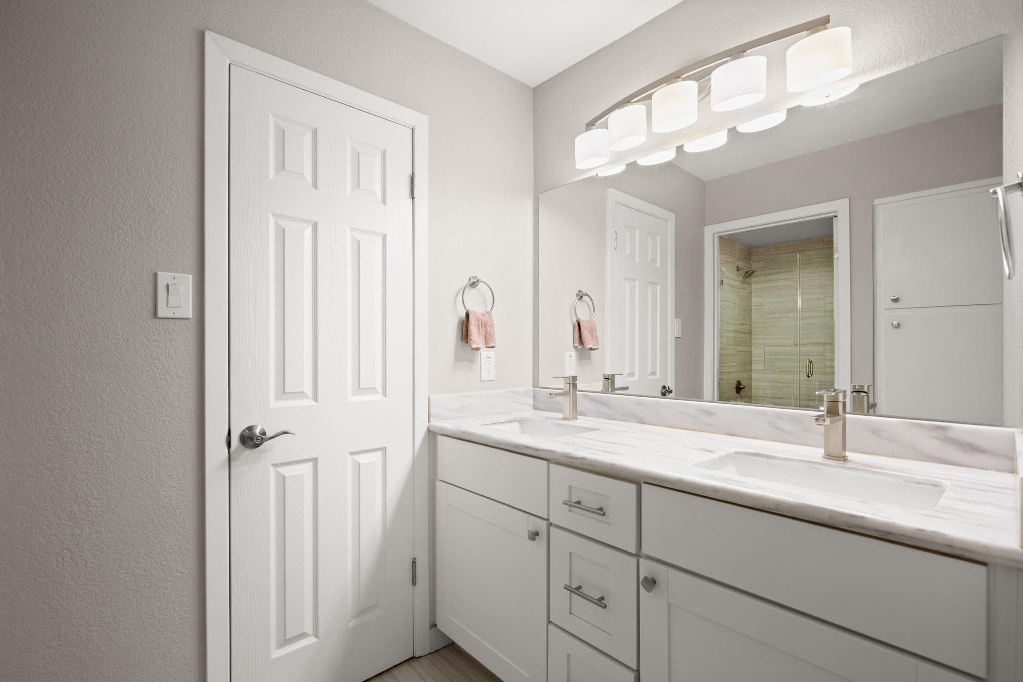 7404 Barcelona Dr, Austin, TX 78752