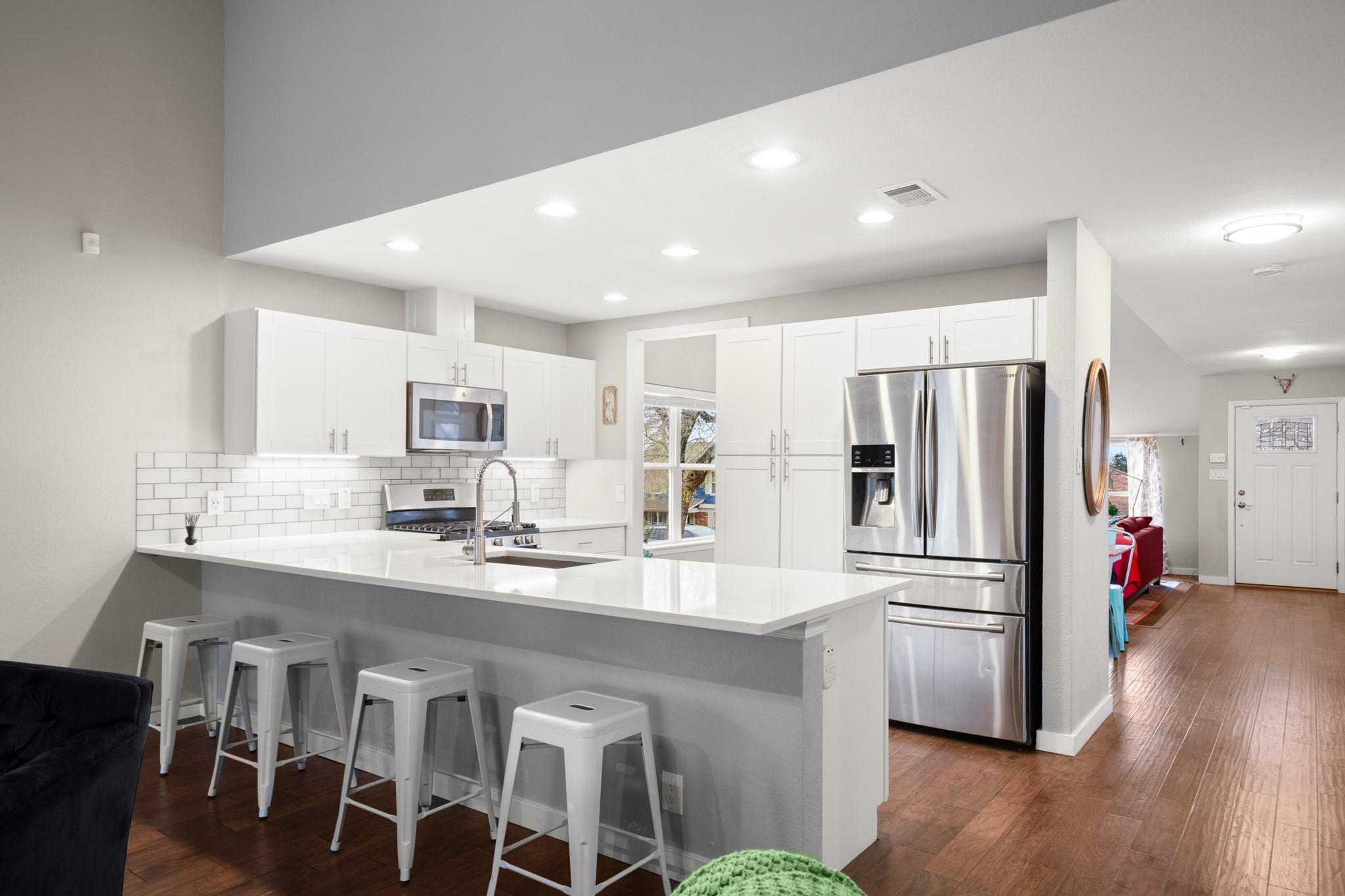 7404 Barcelona Dr, Austin, TX 78752