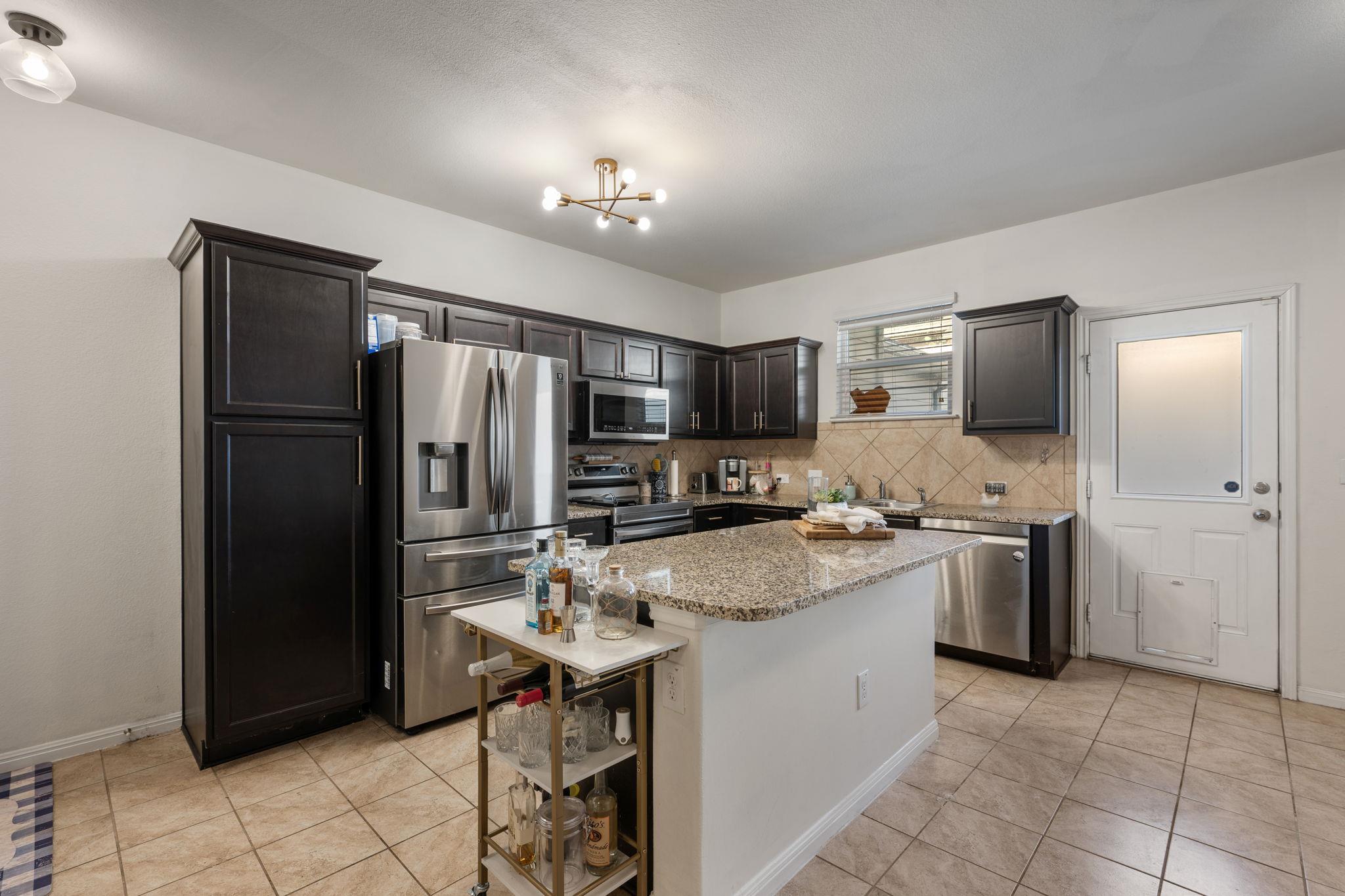 513 Katmai Cir, Pflugerville, TX 78660