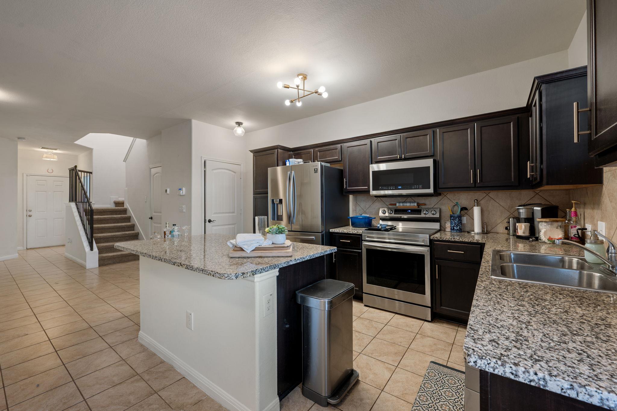 513 Katmai Cir, Pflugerville, TX 78660