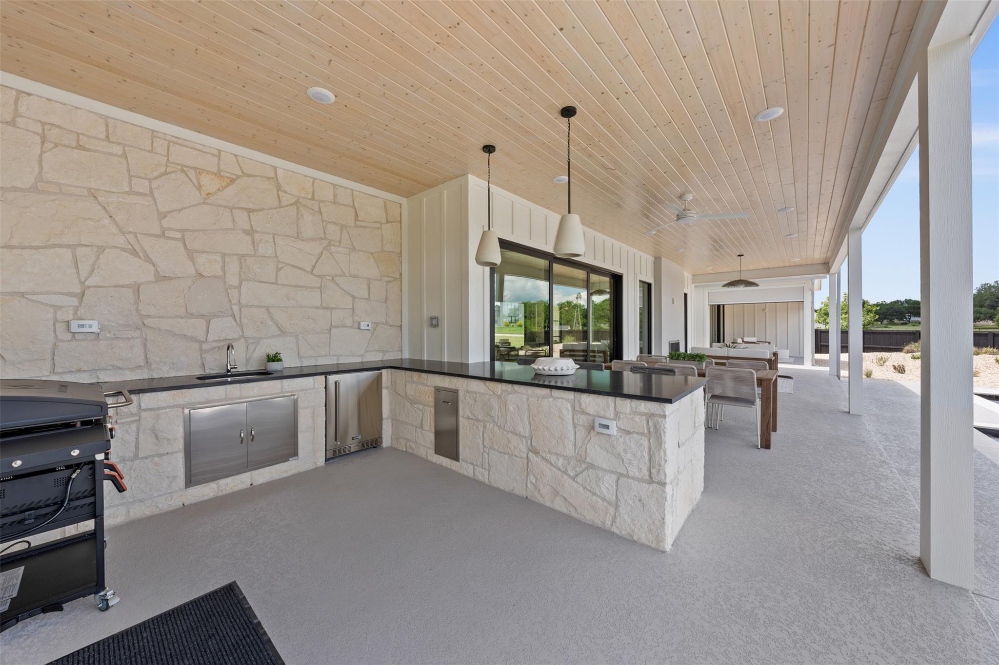 298 Glenview Cir, Belton, TX 76513