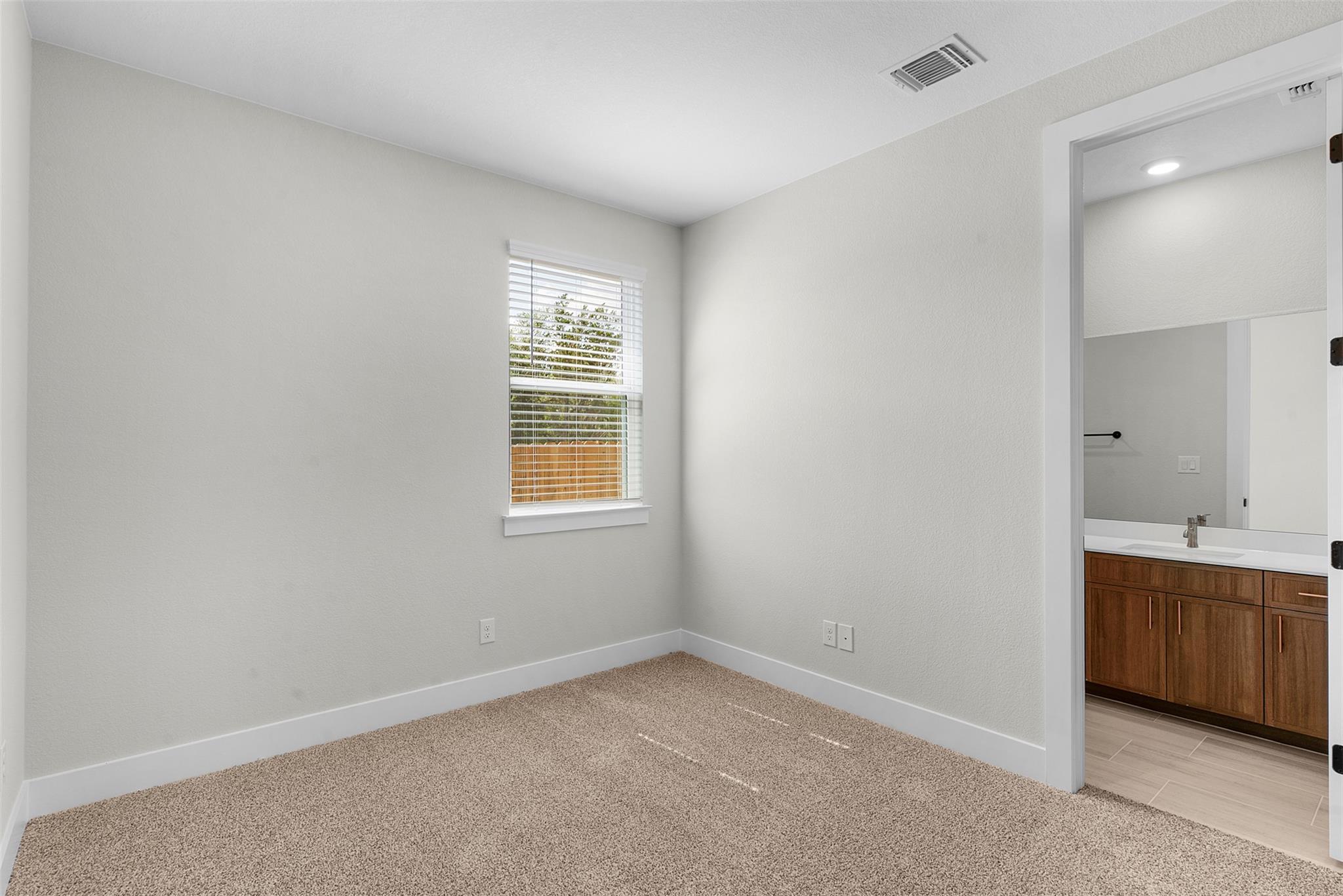 1121 Pansy Trl, Georgetown, TX 78628