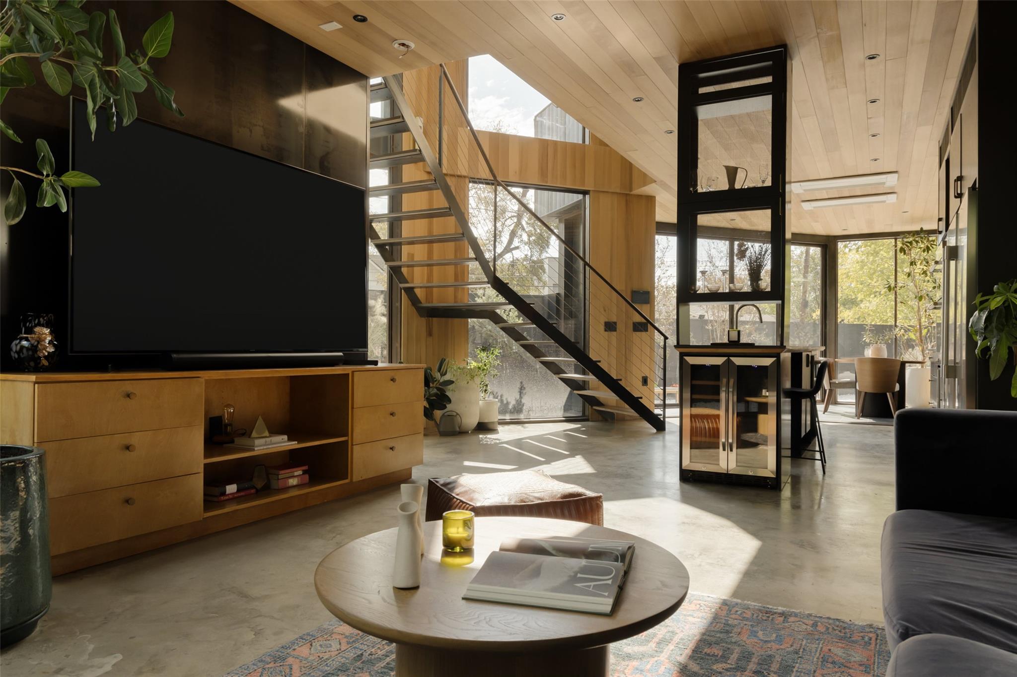 2302 E 11th St, Austin, TX 78702