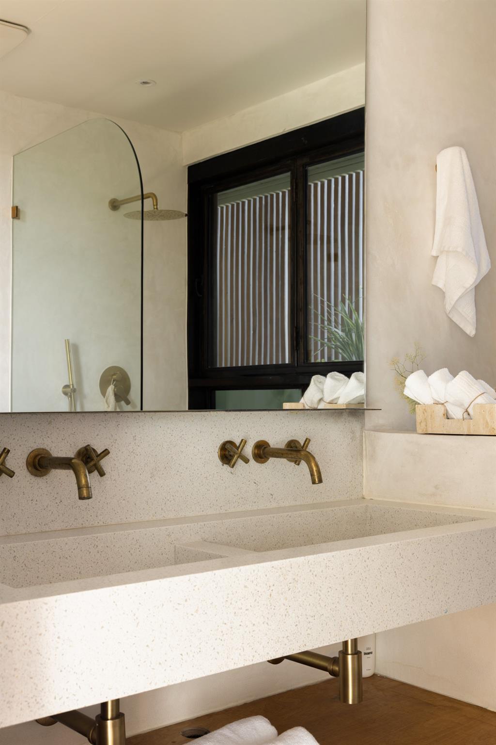 2302 E 11th St, Austin, TX 78702