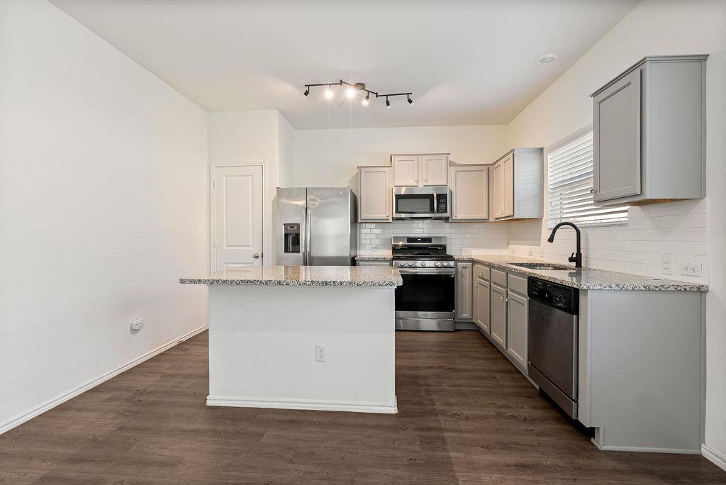 156 Red Buckeye Loop, Liberty Hill, TX 78642