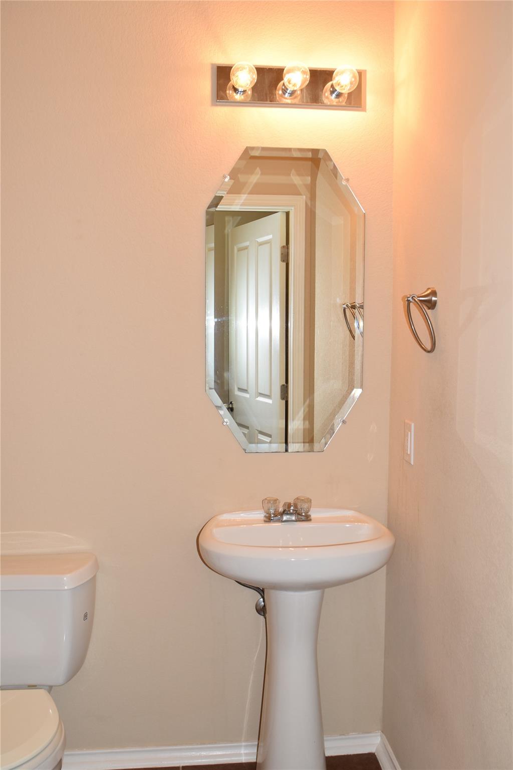 11717 Alexs Ln, Austin, TX 78748