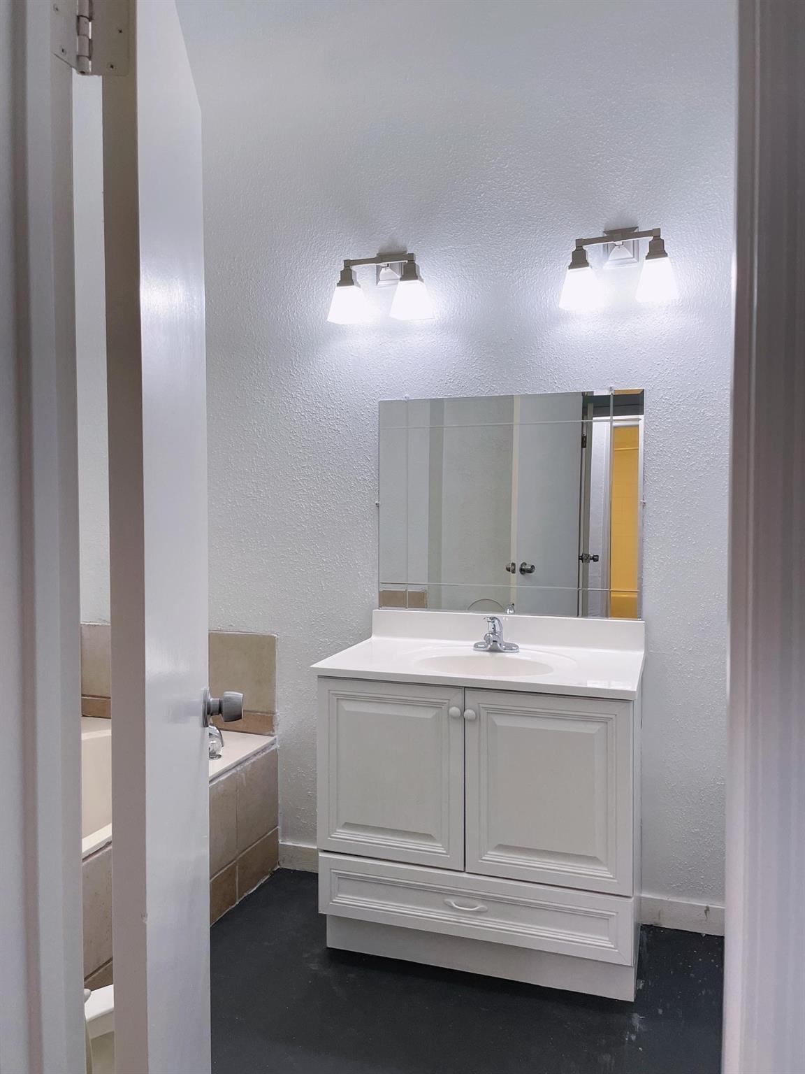 21107 Highland Lake Dr # 3, Lago Vista, TX 78645