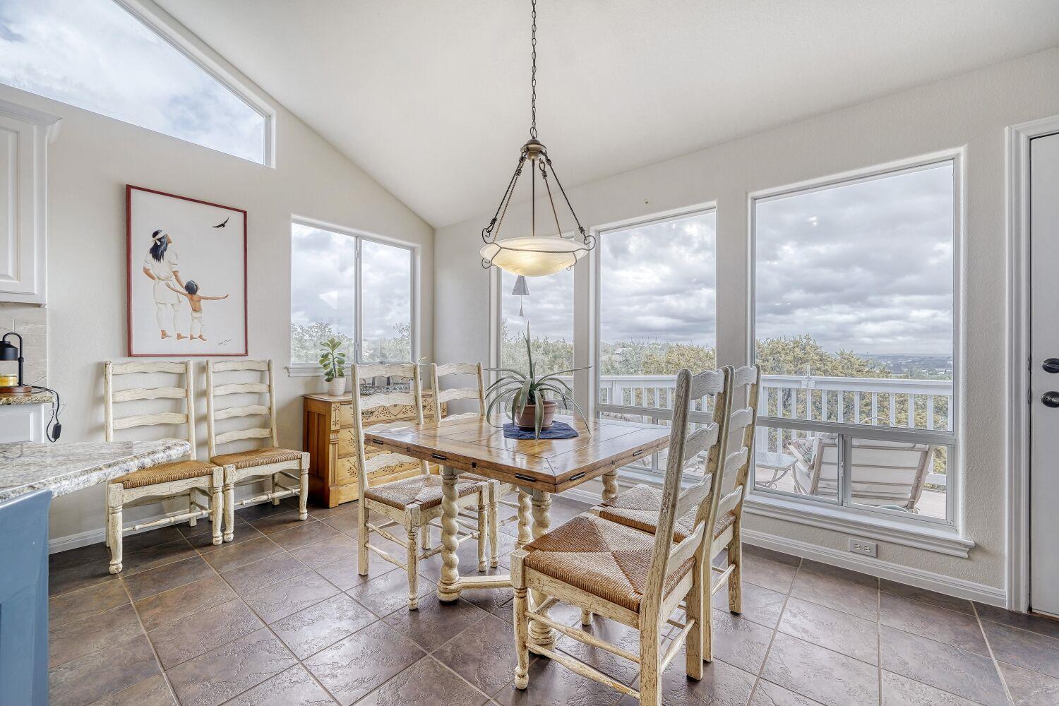 18523 Staghorn Dr, Point Venture, TX 78645