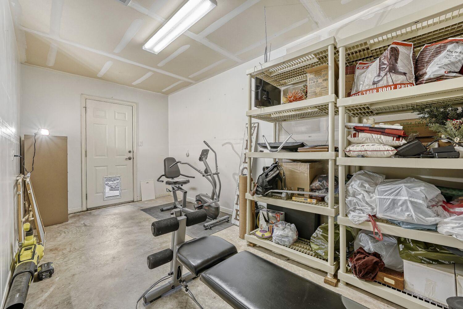 18523 Staghorn Dr, Point Venture, TX 78645