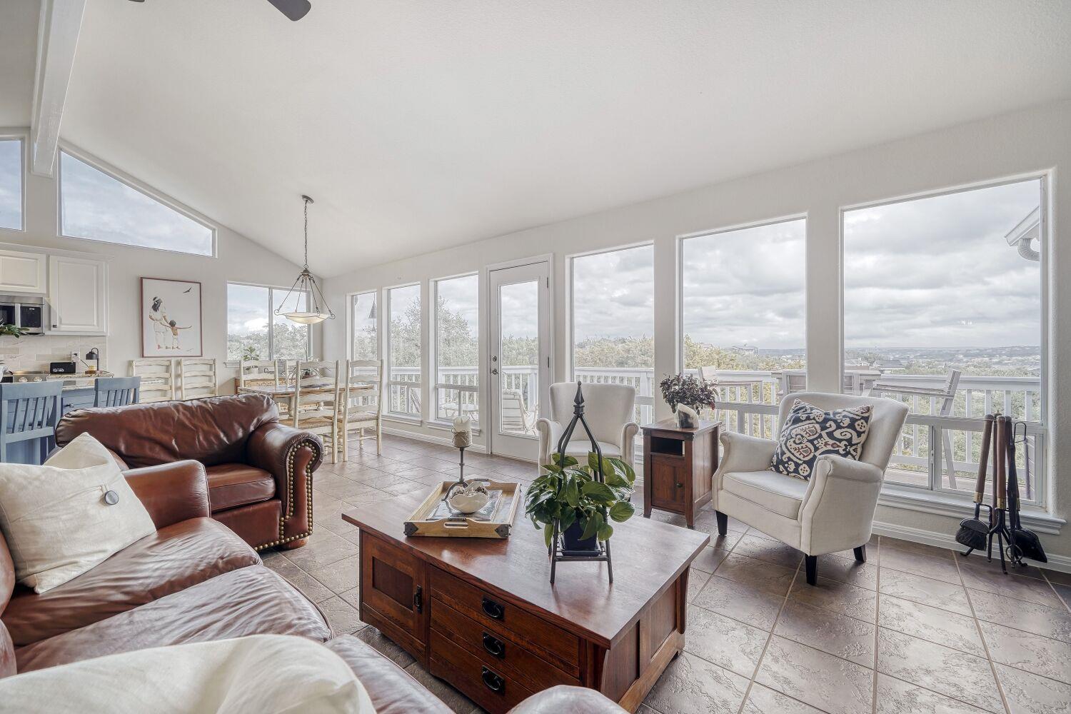 18523 Staghorn Dr, Point Venture, TX 78645