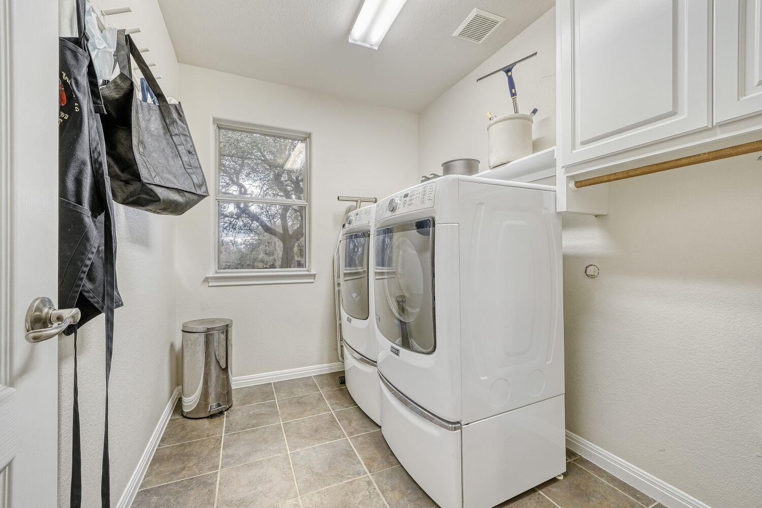 18523 Staghorn Dr, Point Venture, TX 78645